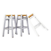 Ensemble de 3 tabourets de bar en jonc avec cadre en bois