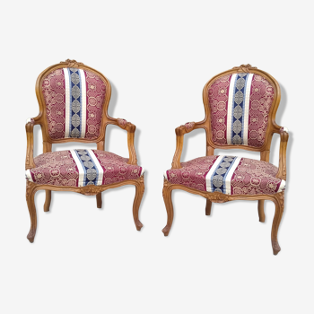 Paires de fauteuils style louis XV en bois et tissus