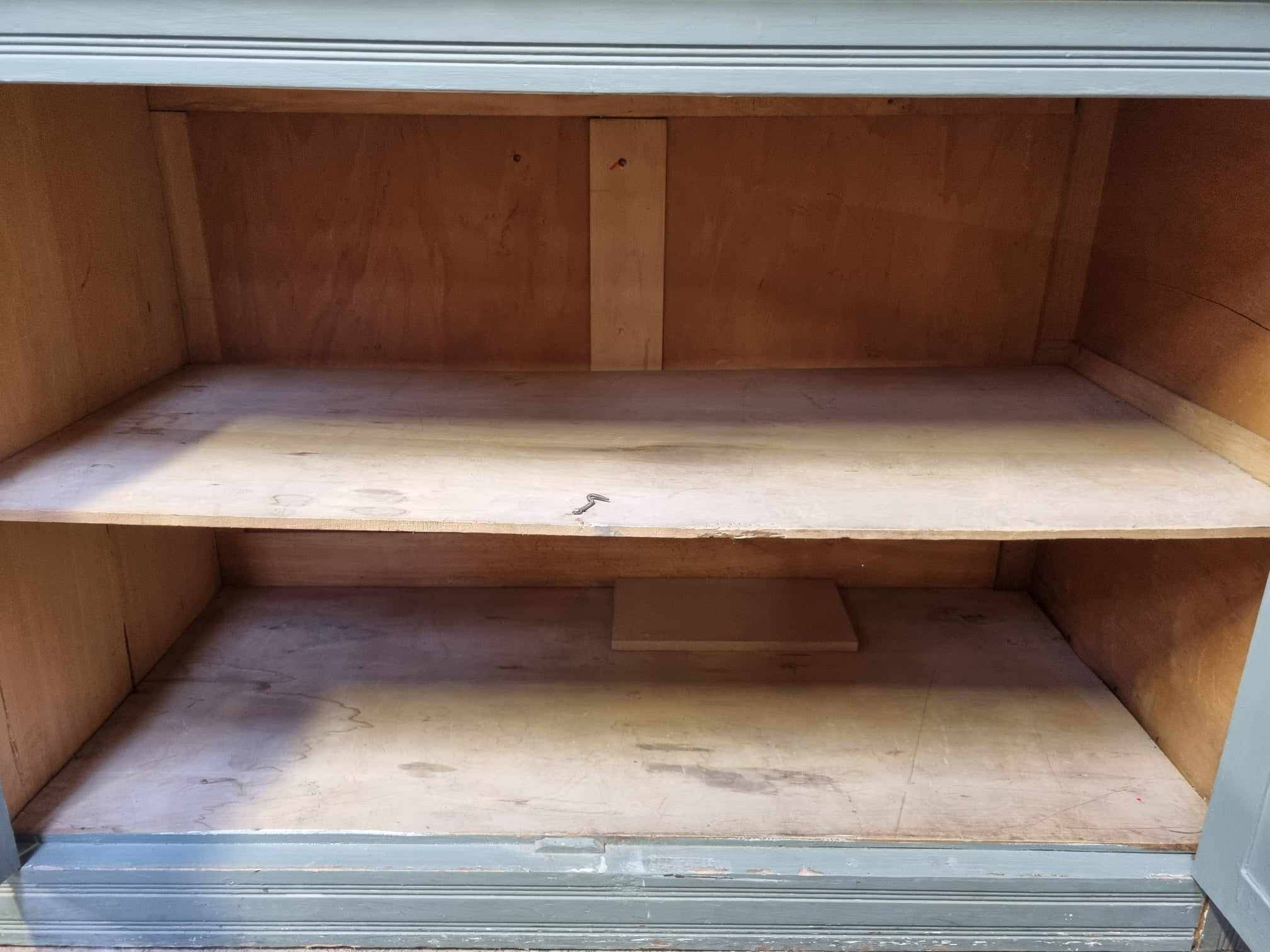 4-door trade furniture