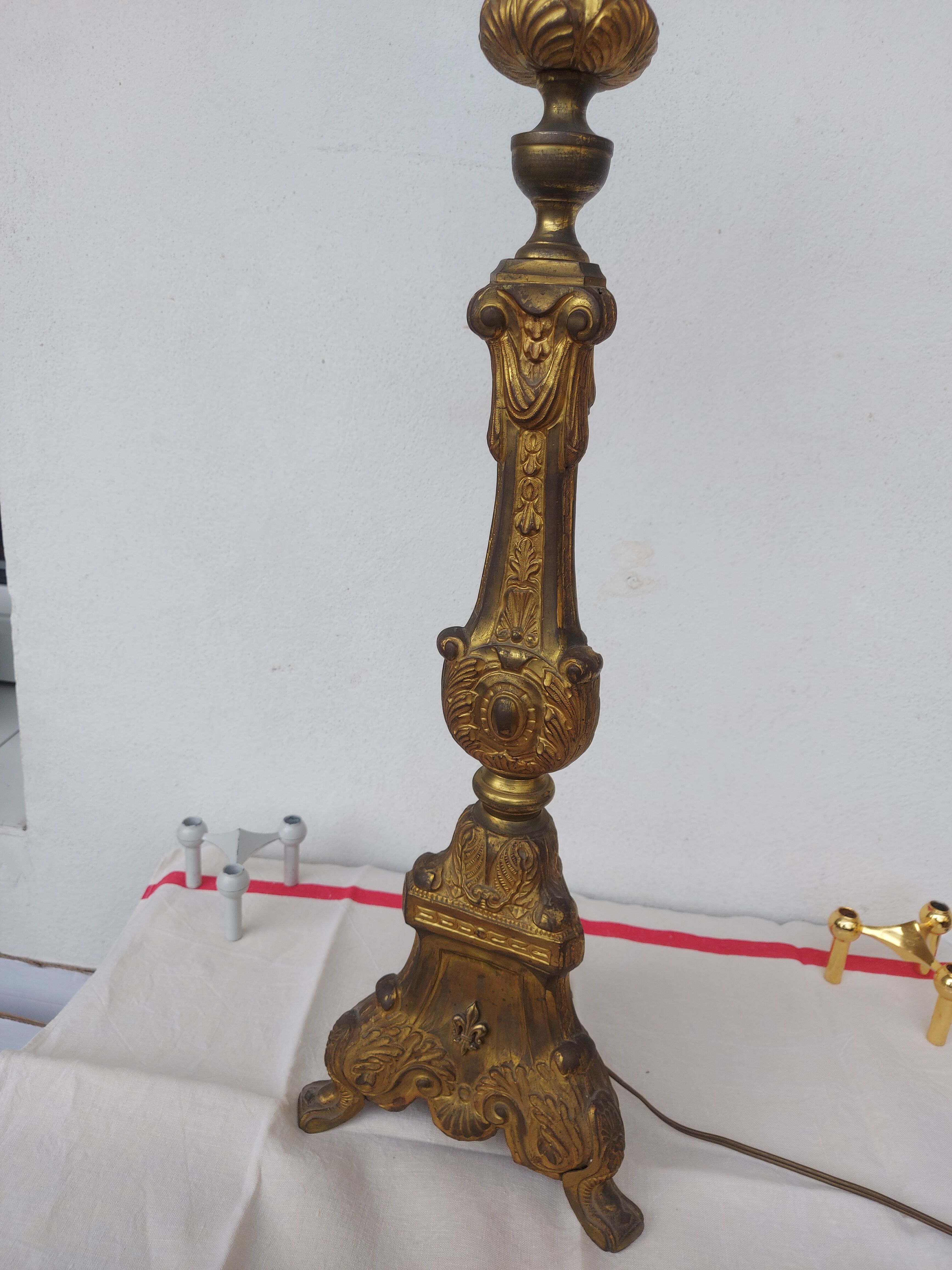 Brass lamp base
