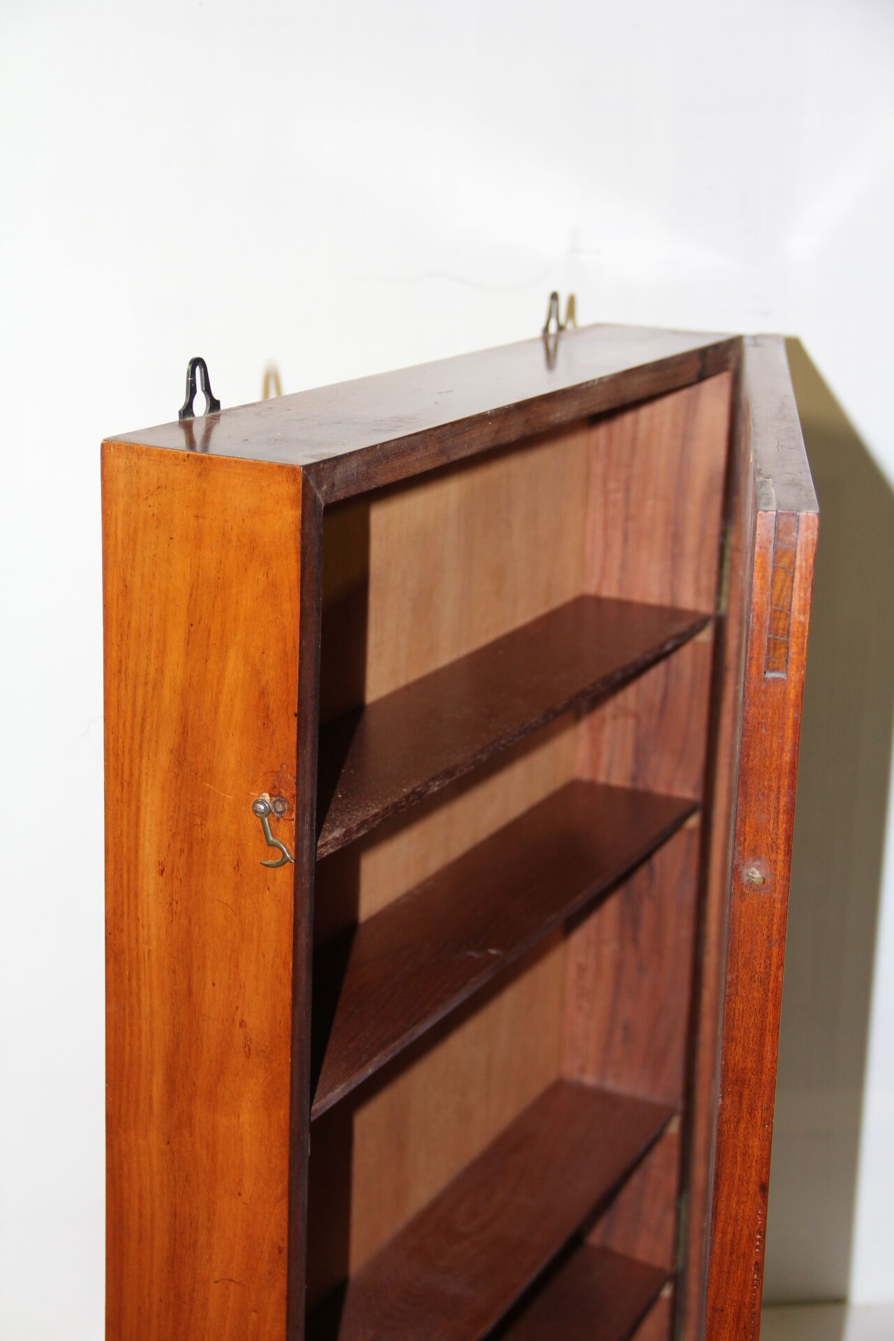 Pharmacy cabinet