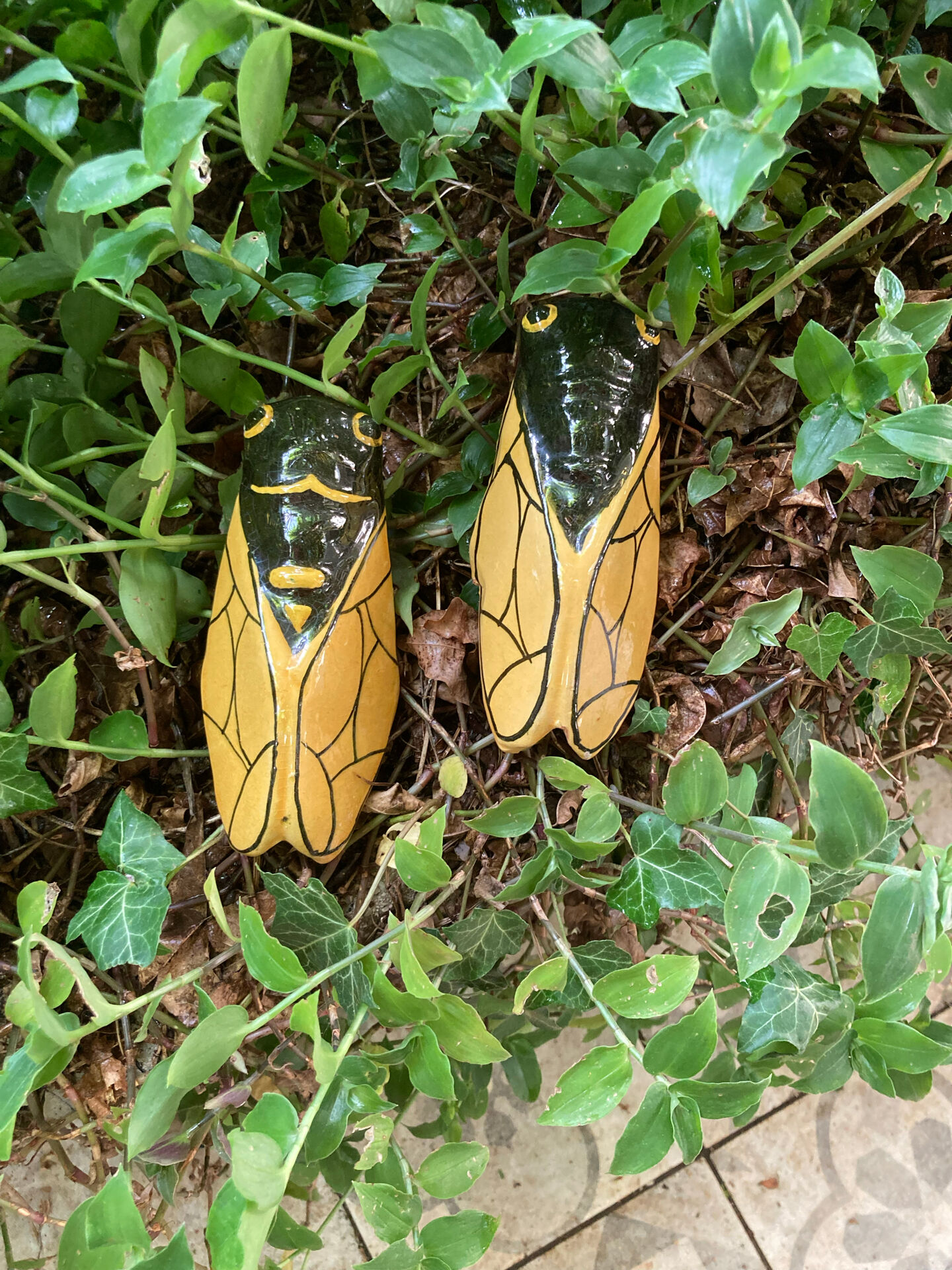 Set of 2 cicadas yellow ceramic vintage