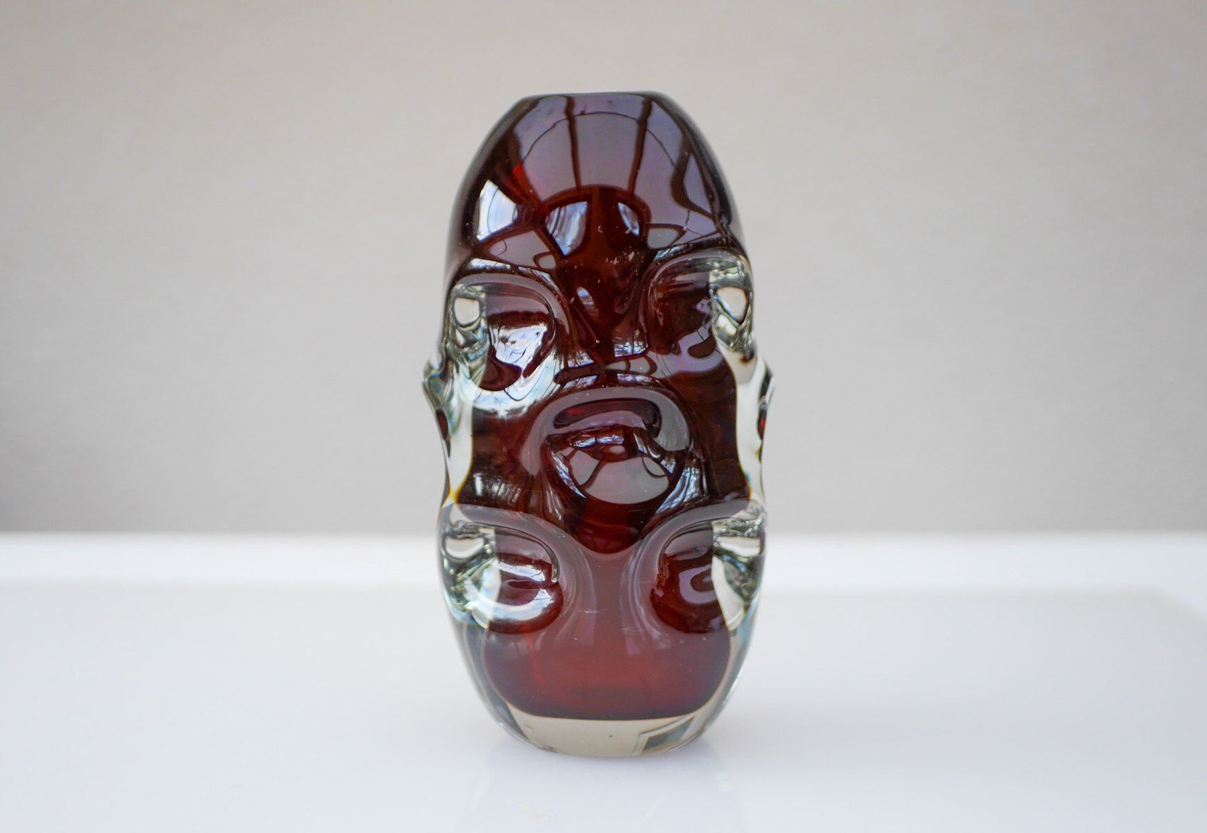 Mid-century modern handmade crystal vase in dark red by Börne Augustsson for Åseda