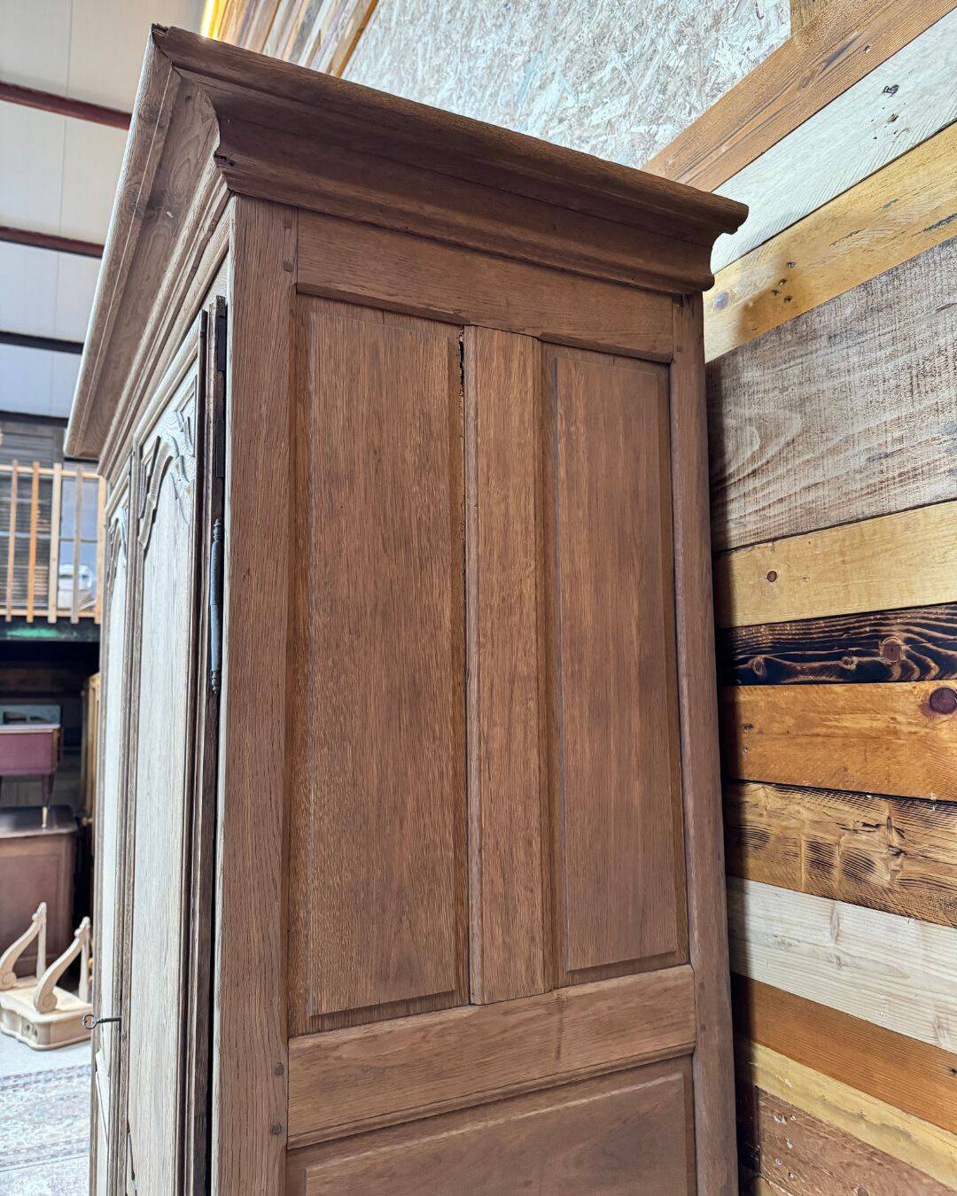 Aero-blasted oak wardrobe