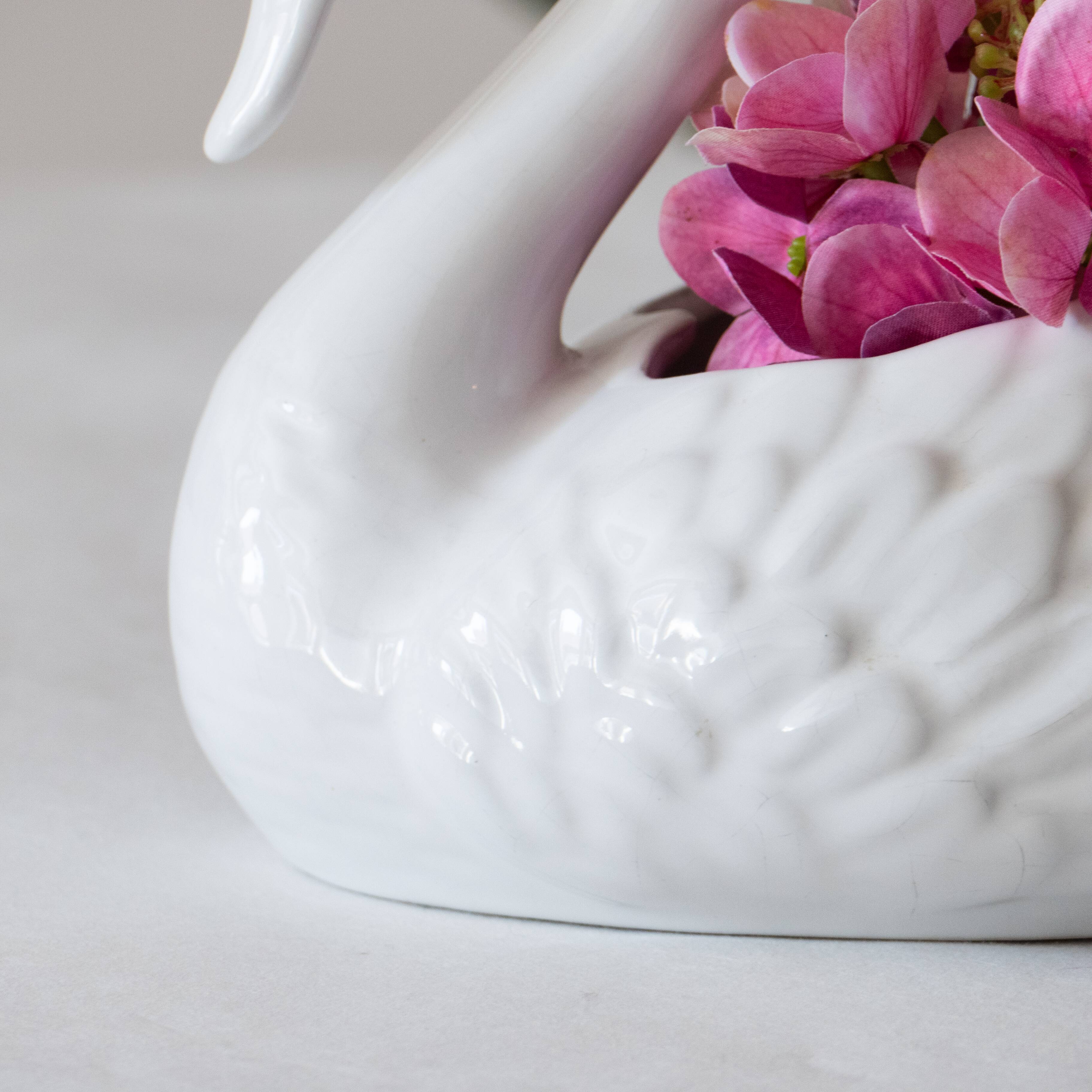 Antique porcelain white swan pot cover