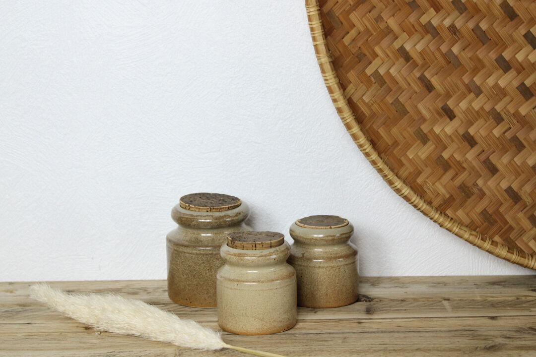 Set of 3 sandstone pots