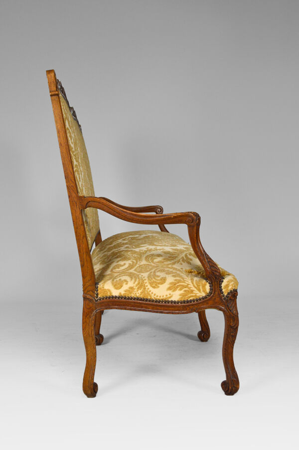 Banquette style Louis XV en chêne sculpté