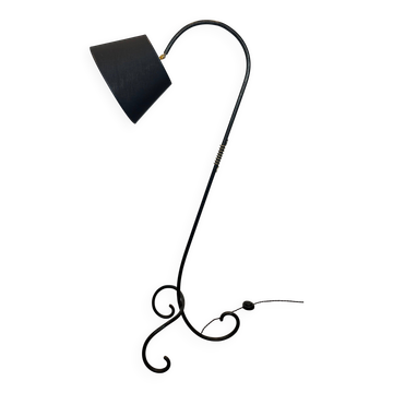 Lampadaire de parquet design en métal laqué noir et laiton
