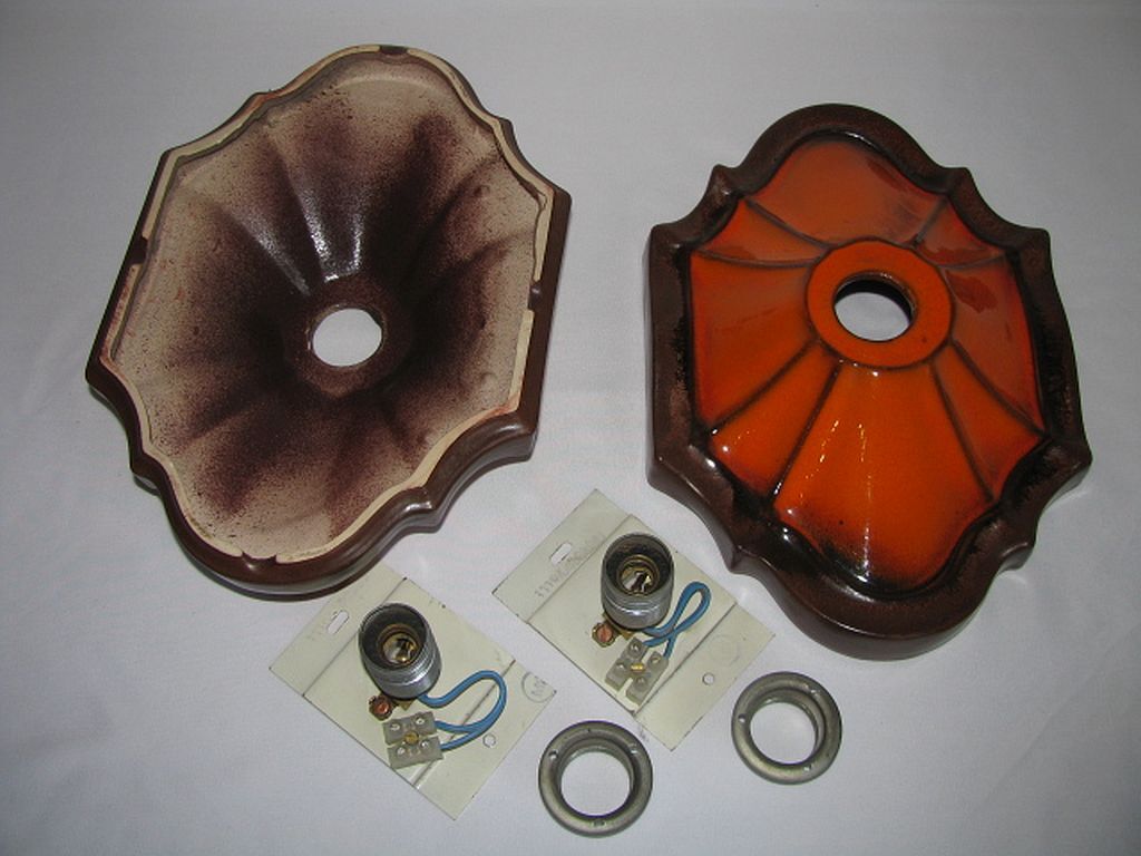 Ensemble de 2 lampes allemandes orange de mur en céramique de la lave de la 1960 / 70s