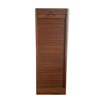 Sliding curtain cabinet
