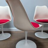 Set of 8 chairs and 10 Saarinen Tulip armchairs from 1968.