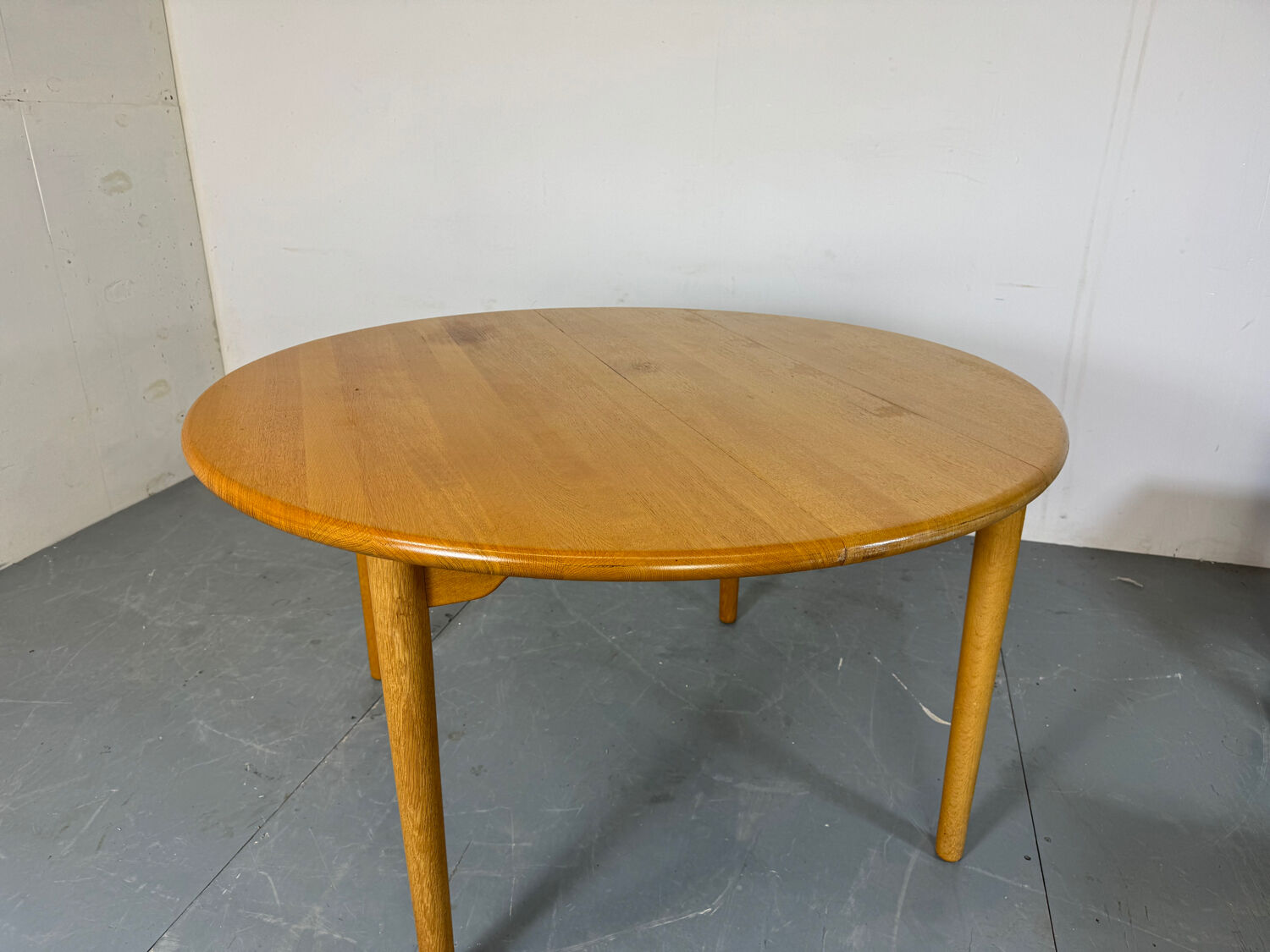 Table à manger ronde extensible en chêne, design danois du milieu du siècle, années 1960