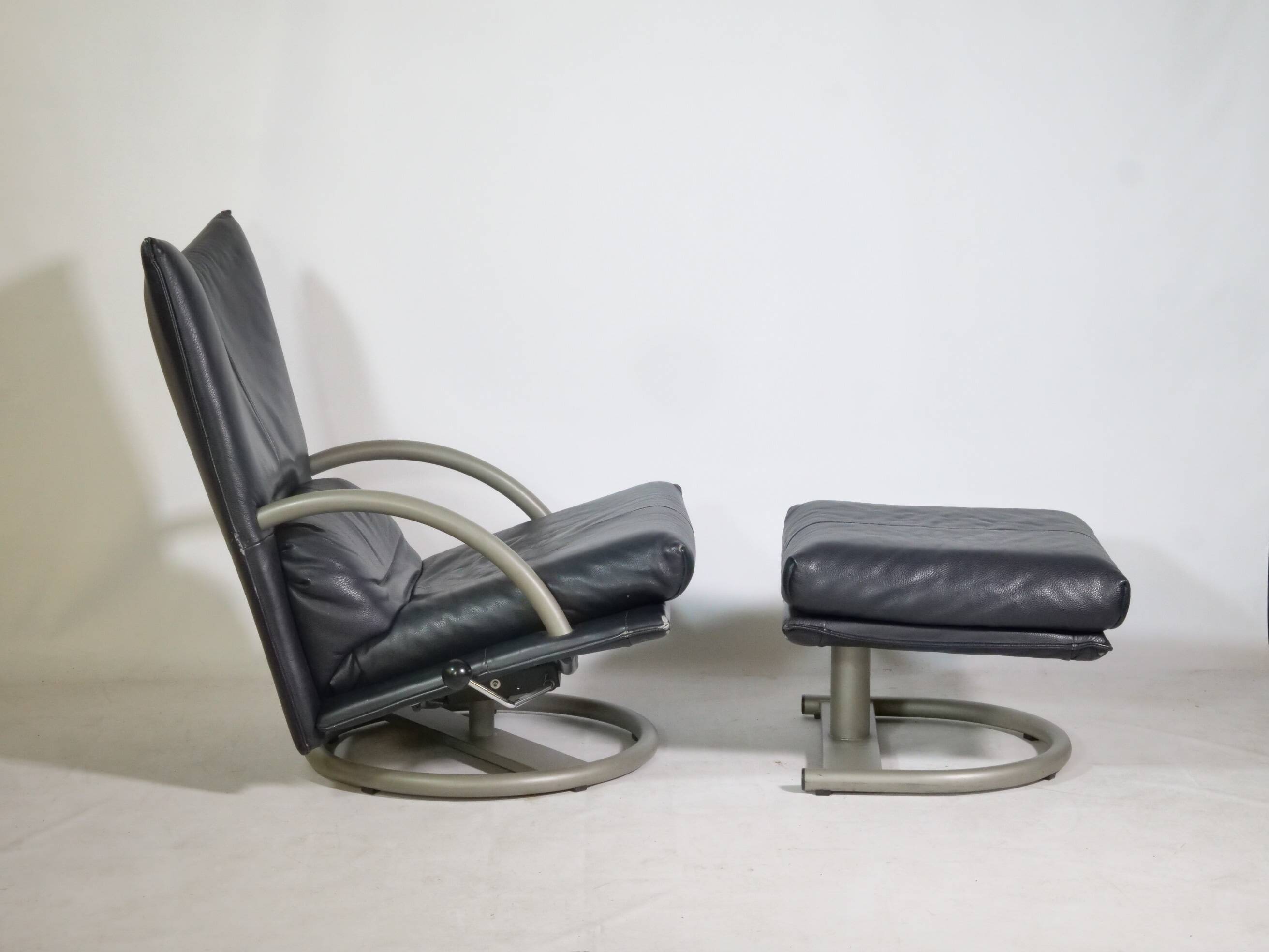 Vintage Design Leather Armchair Rolf Benz BMP 418 with Footstool, 1980s