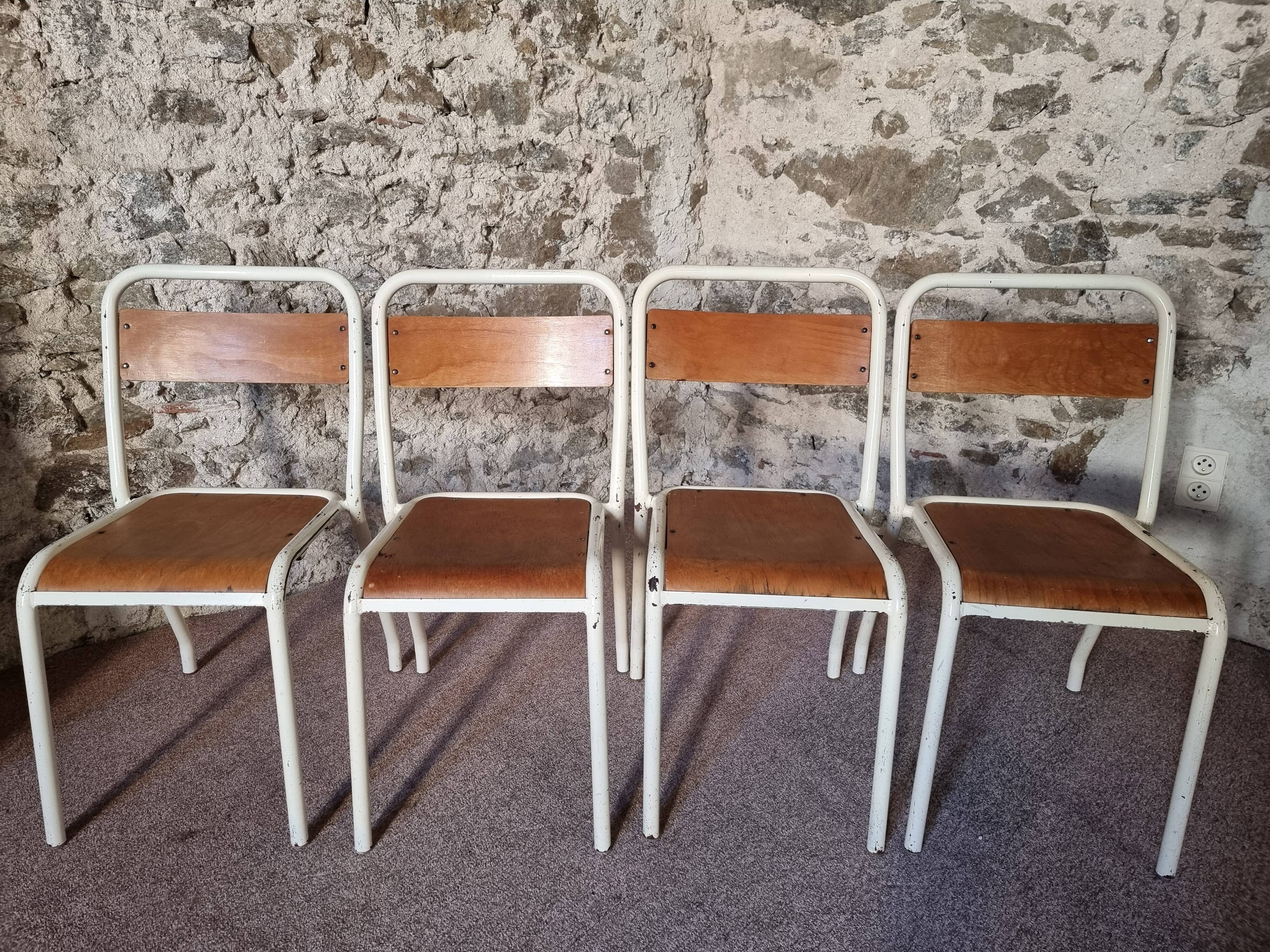 Set of 4 vintage French school chairs – Stackable chairs – 1920s