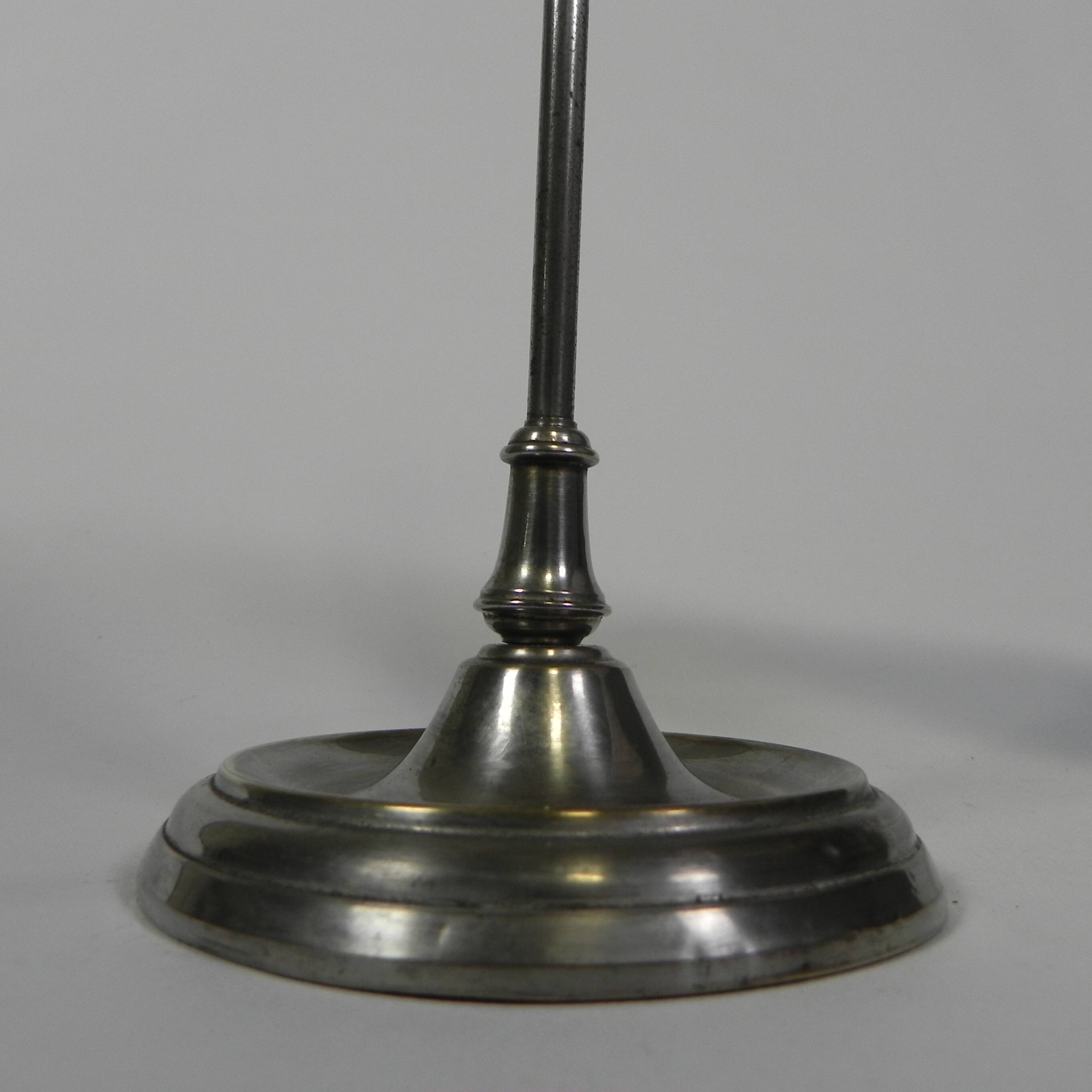 Lampe de bureau française avec abat-jour en verre, réglable, années 1930