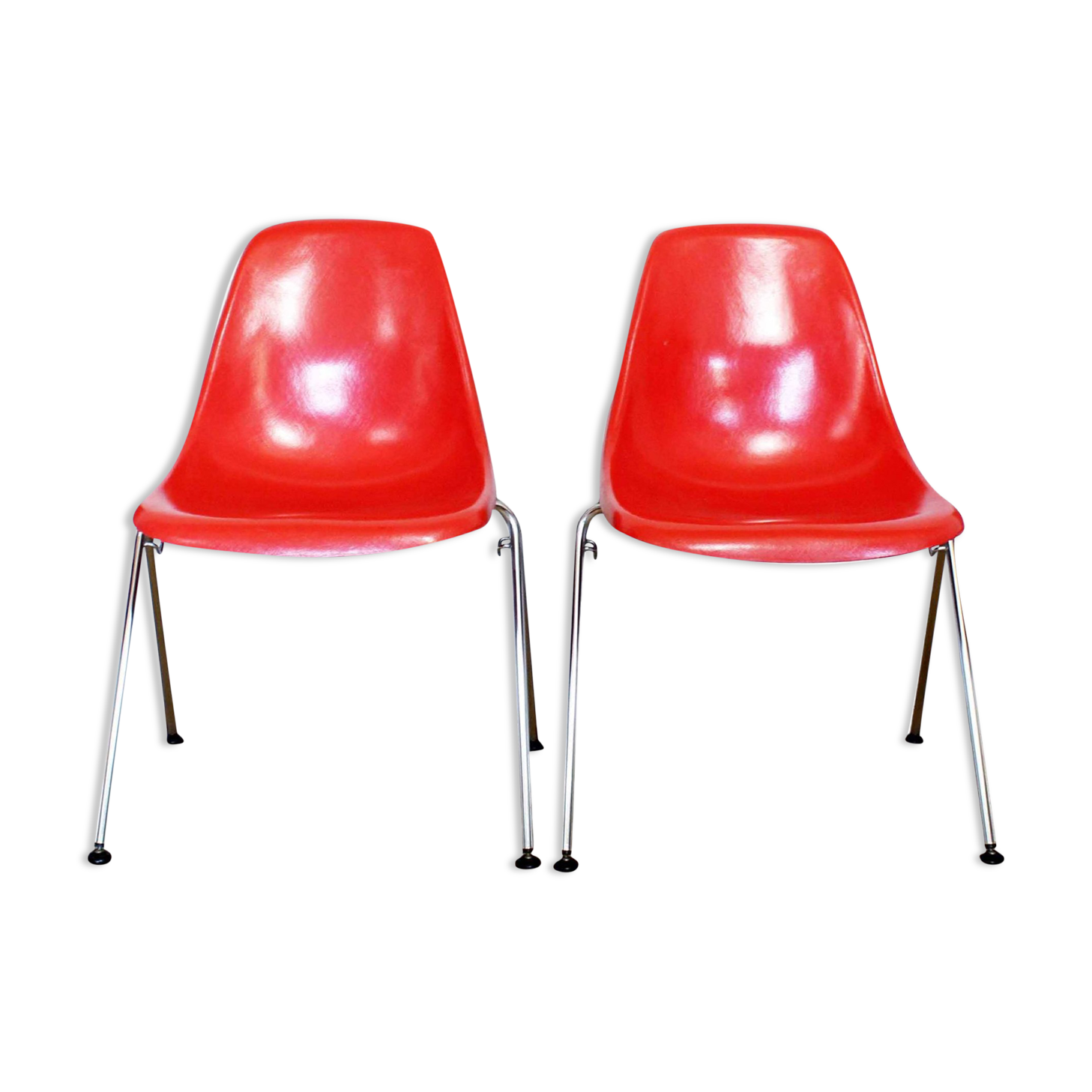 Pair of Stella fiberglass chairs