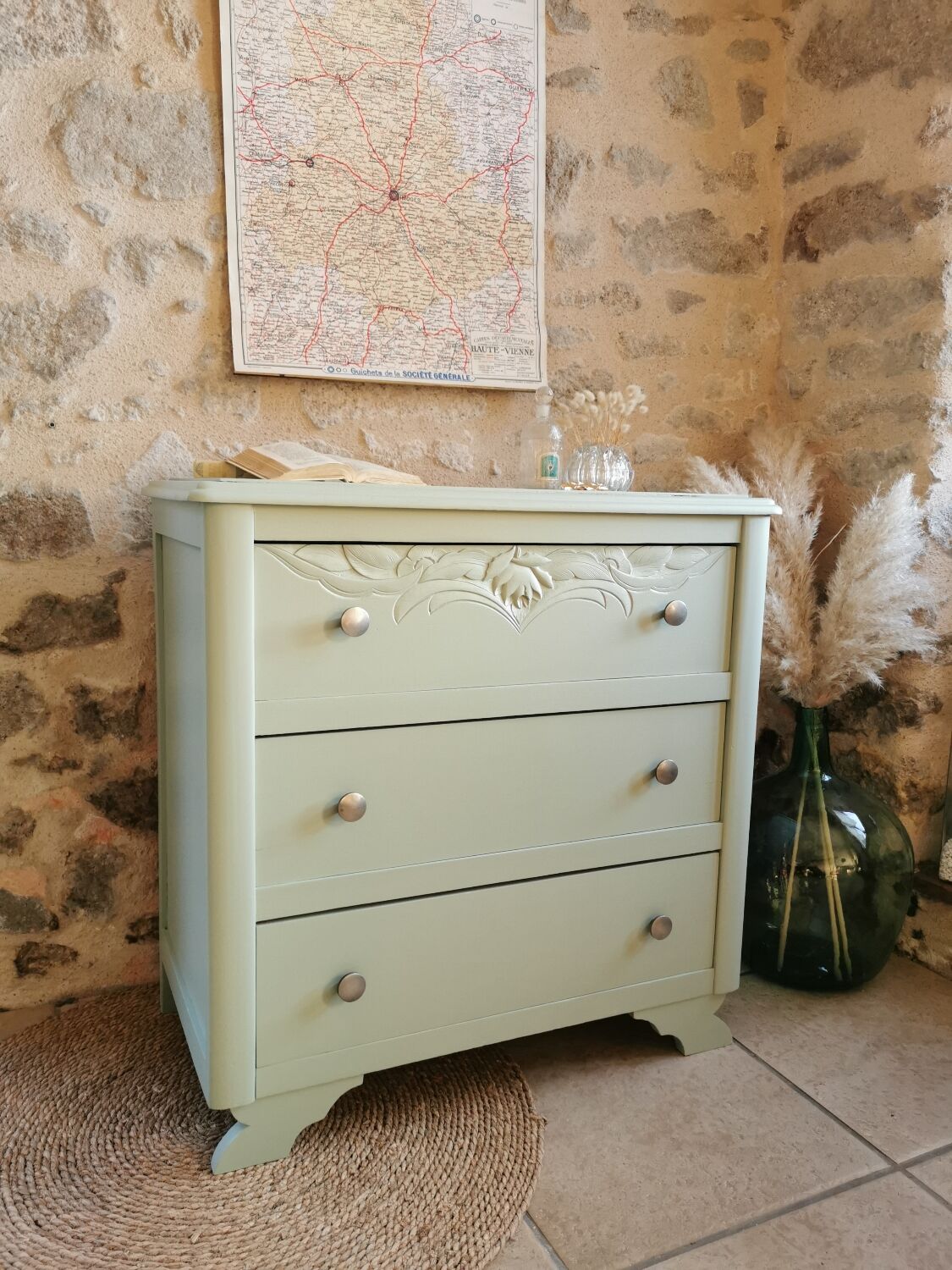 Art deco chest of drawers