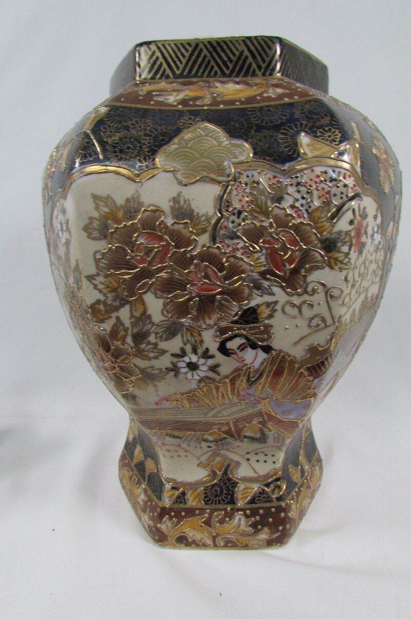 Vase, Chinese covered pot 1980s