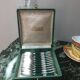 Set de 12 cuillères argentées Ravinet d'enfert -décor coquille - écrin