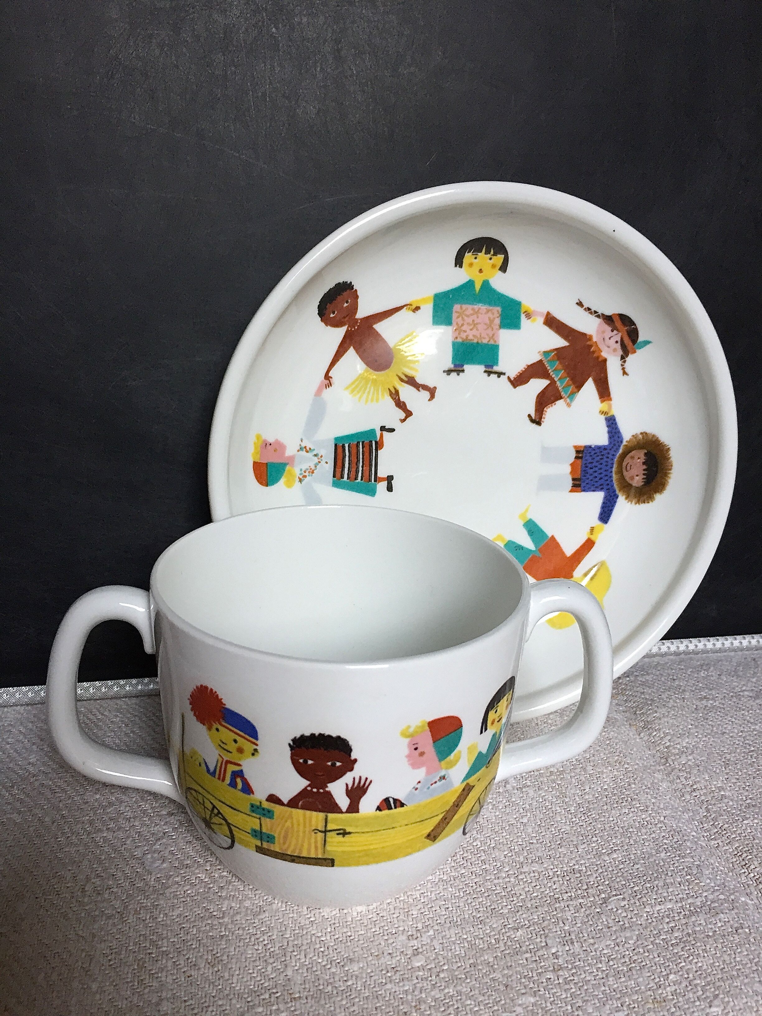 Children's dishes or birth gift Plate and bowl Utan gränser gustavsberg vintage design scan