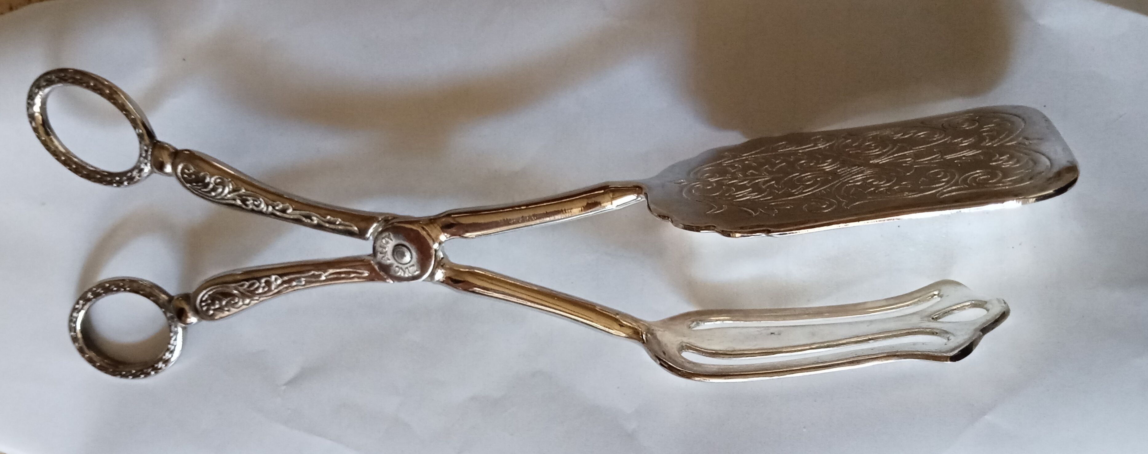 Asparagus tweezers