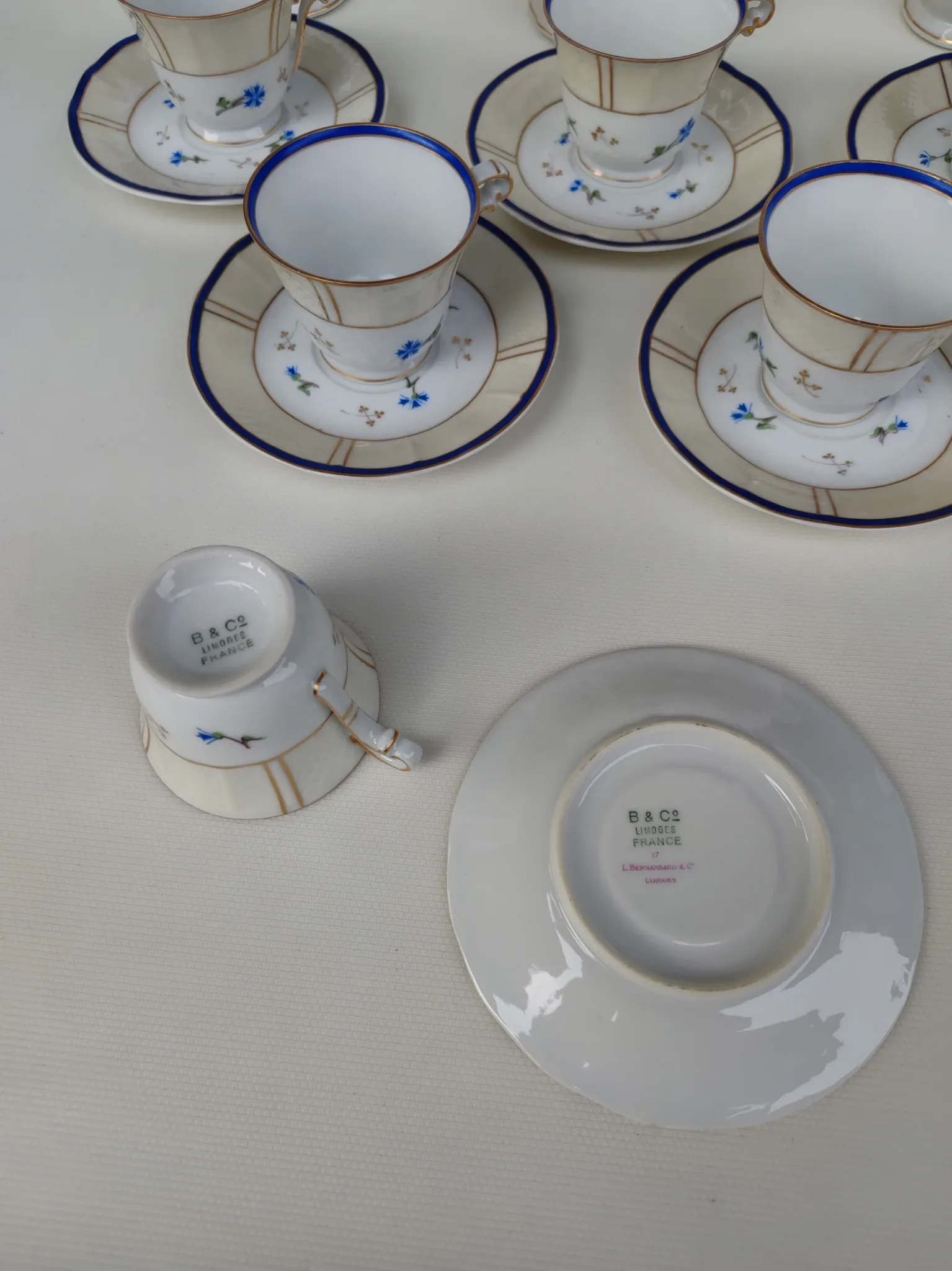 Coffee service in Limoges porcelain, by Bernardaud. 1930s.