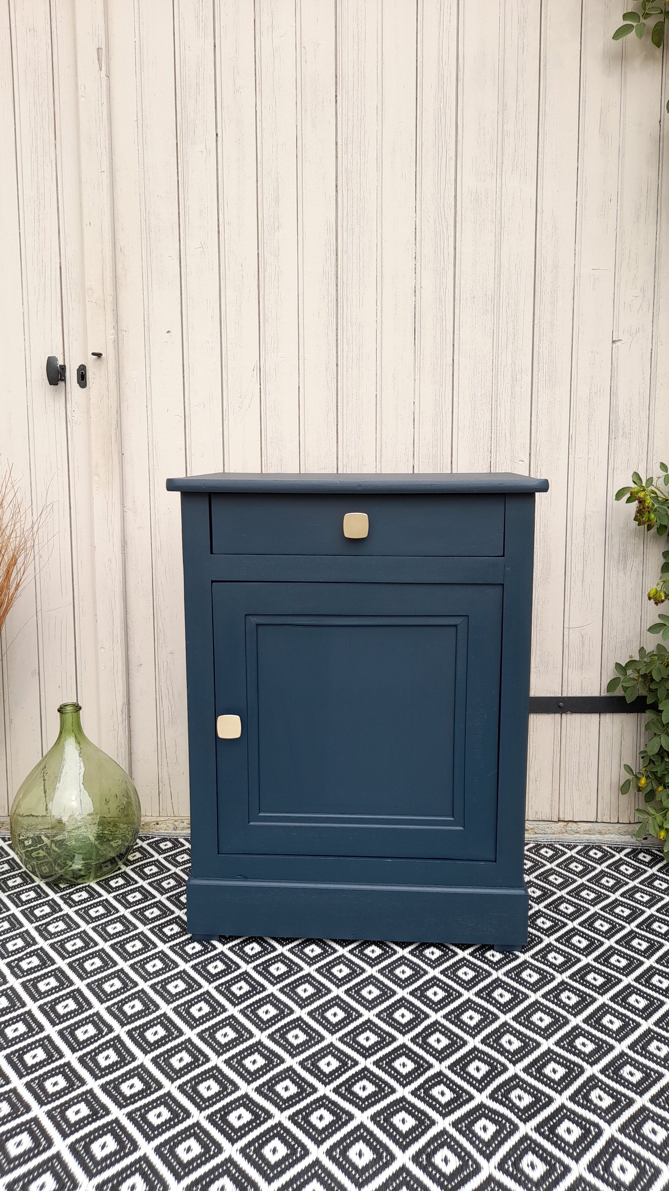 Jam maker / extra furniture