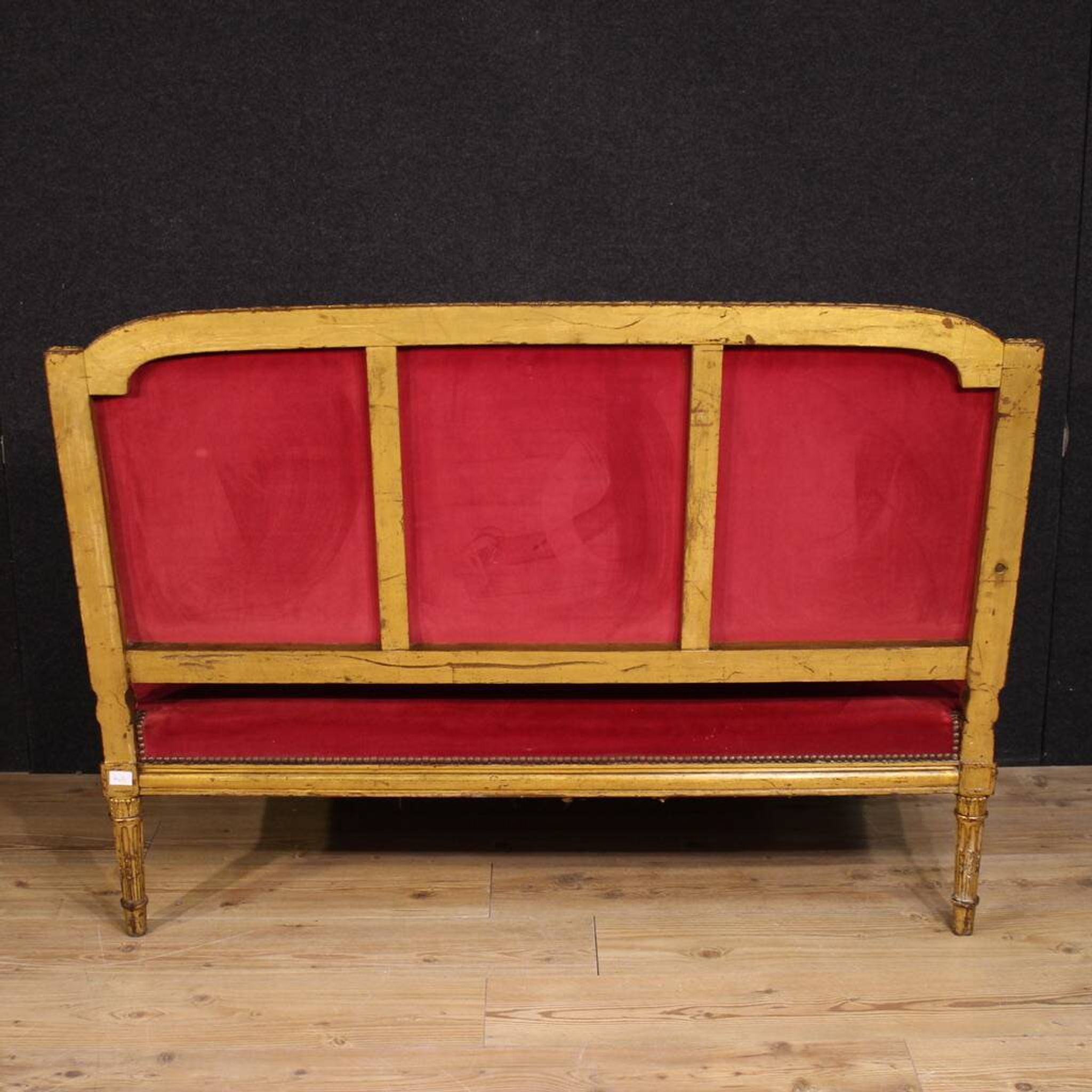 Sofa en velours rouge français antique du 19ème siècle