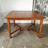 Table en  chêne doré, art nouveau