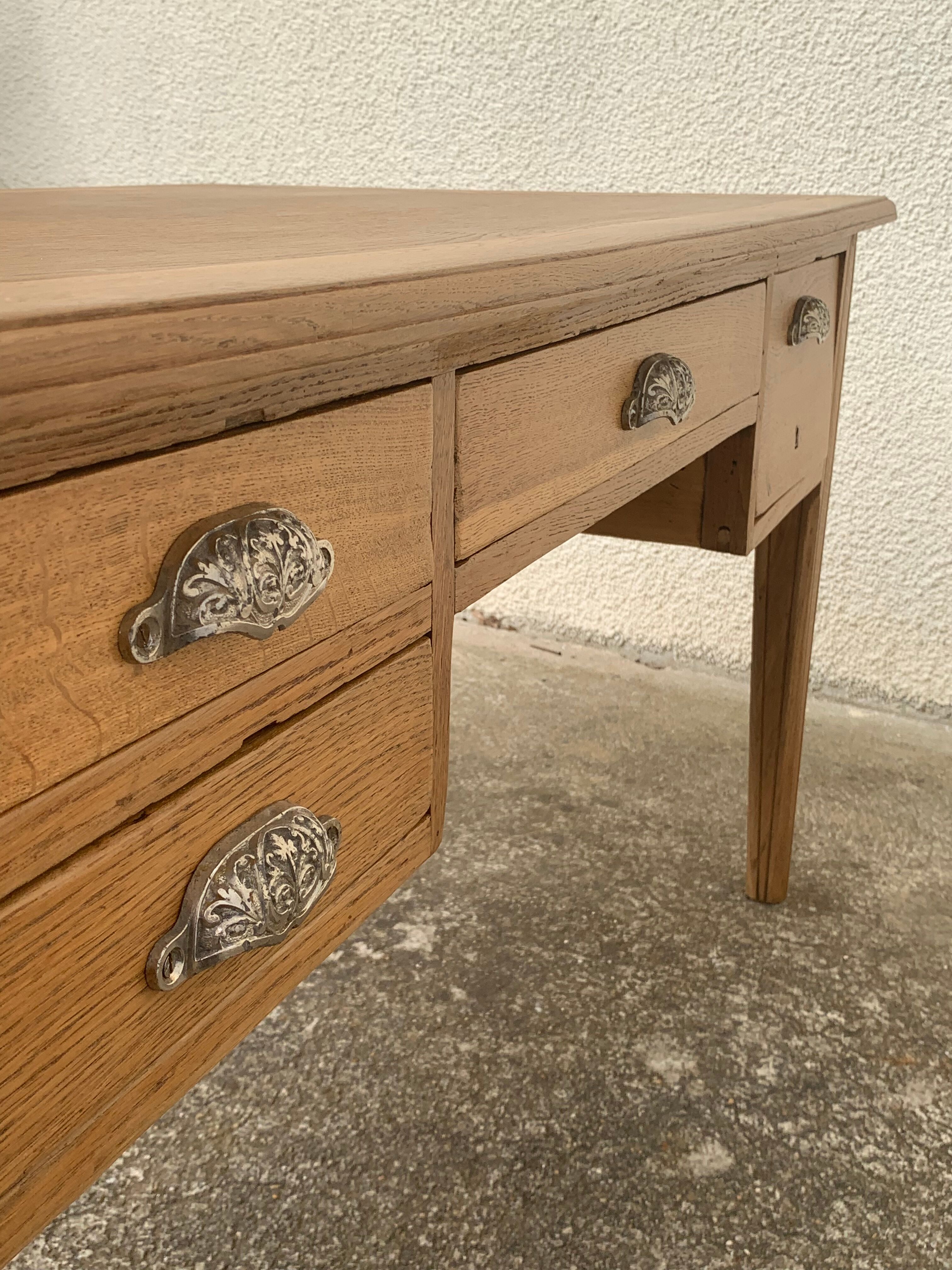 Solid desk in raw oak handles art deco shells