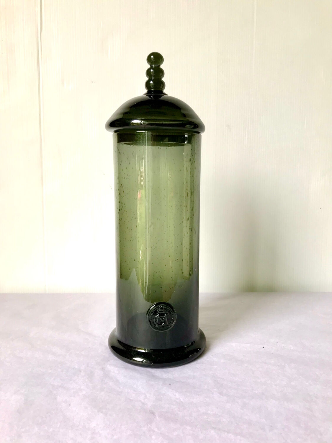 Apothecary pot in bubbled glass, dark green, VCM Reims.