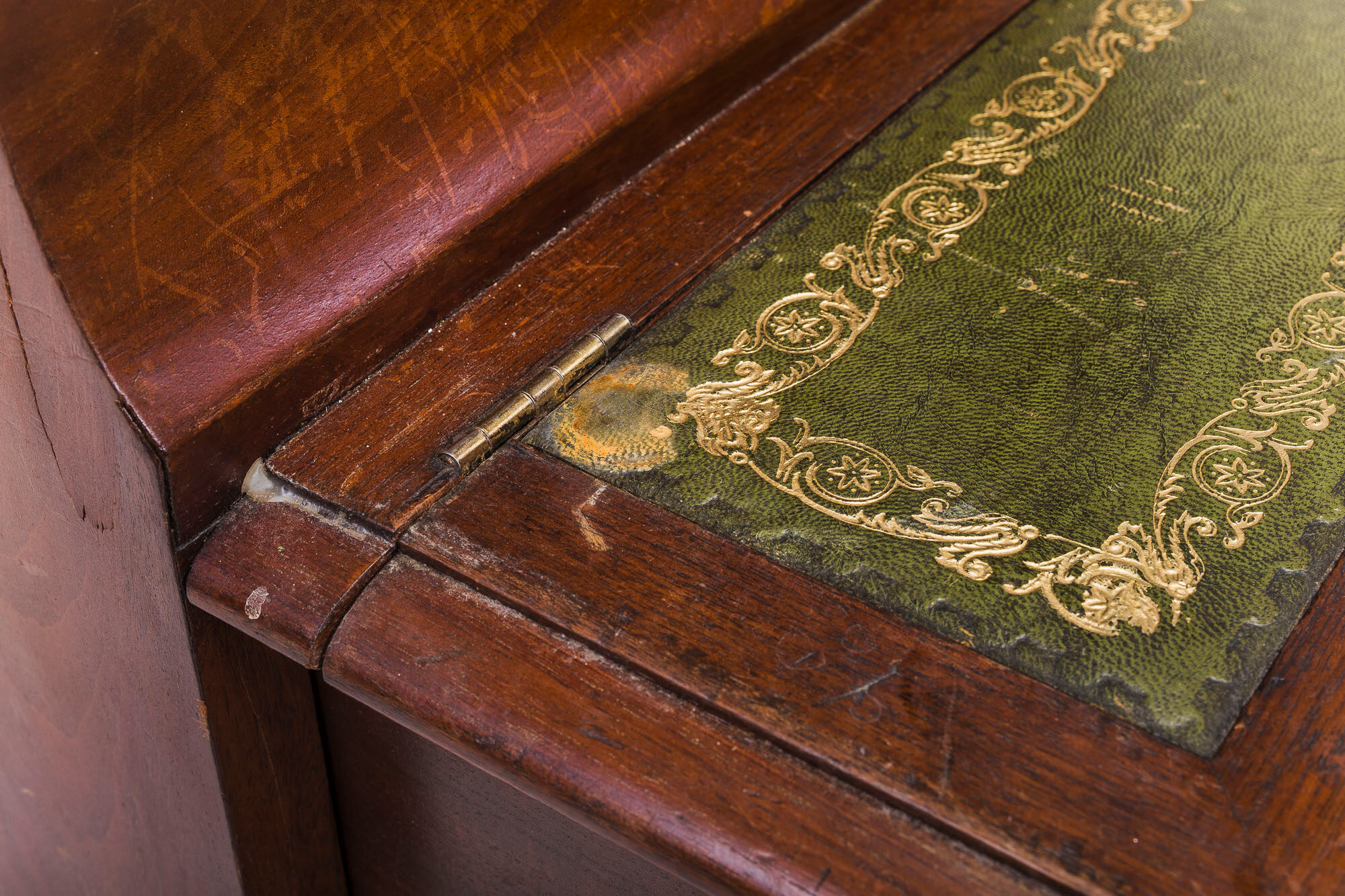 Mahogany compartmental library steps, 1930s