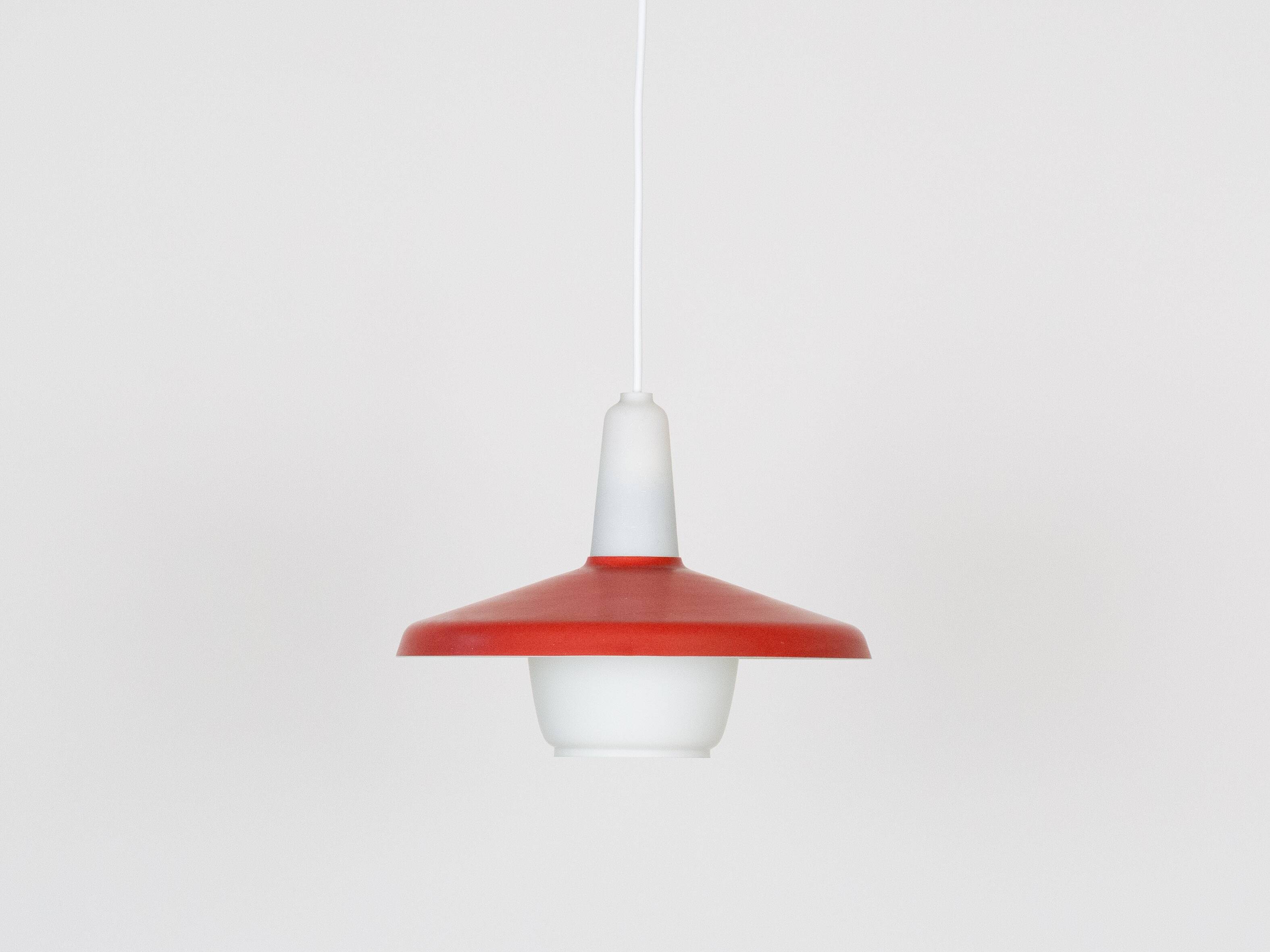 Suspension vintage danoise par Bent Karlby, années 1950