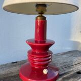 Lampe en céramique bordeaux