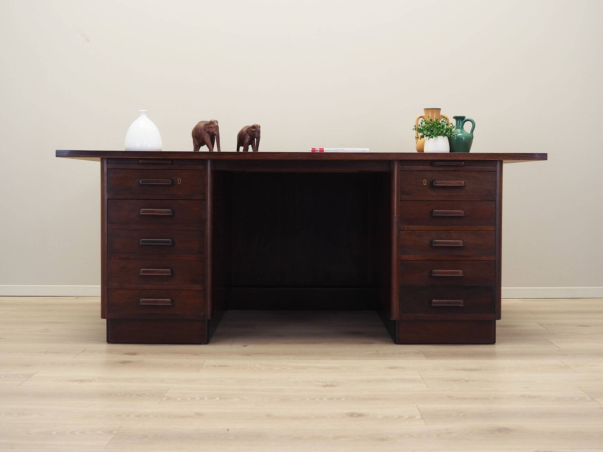 Bureau danois en noyer, années 1960