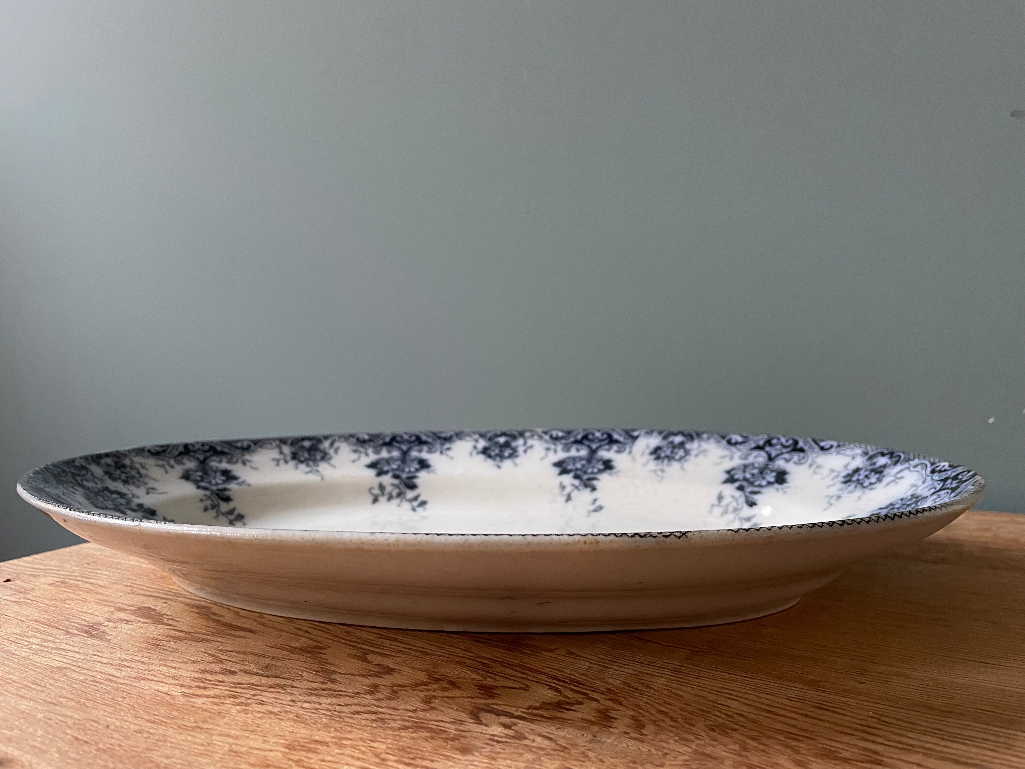 Set of 2 dishes Saint Amand and Hamage Terre De Fer