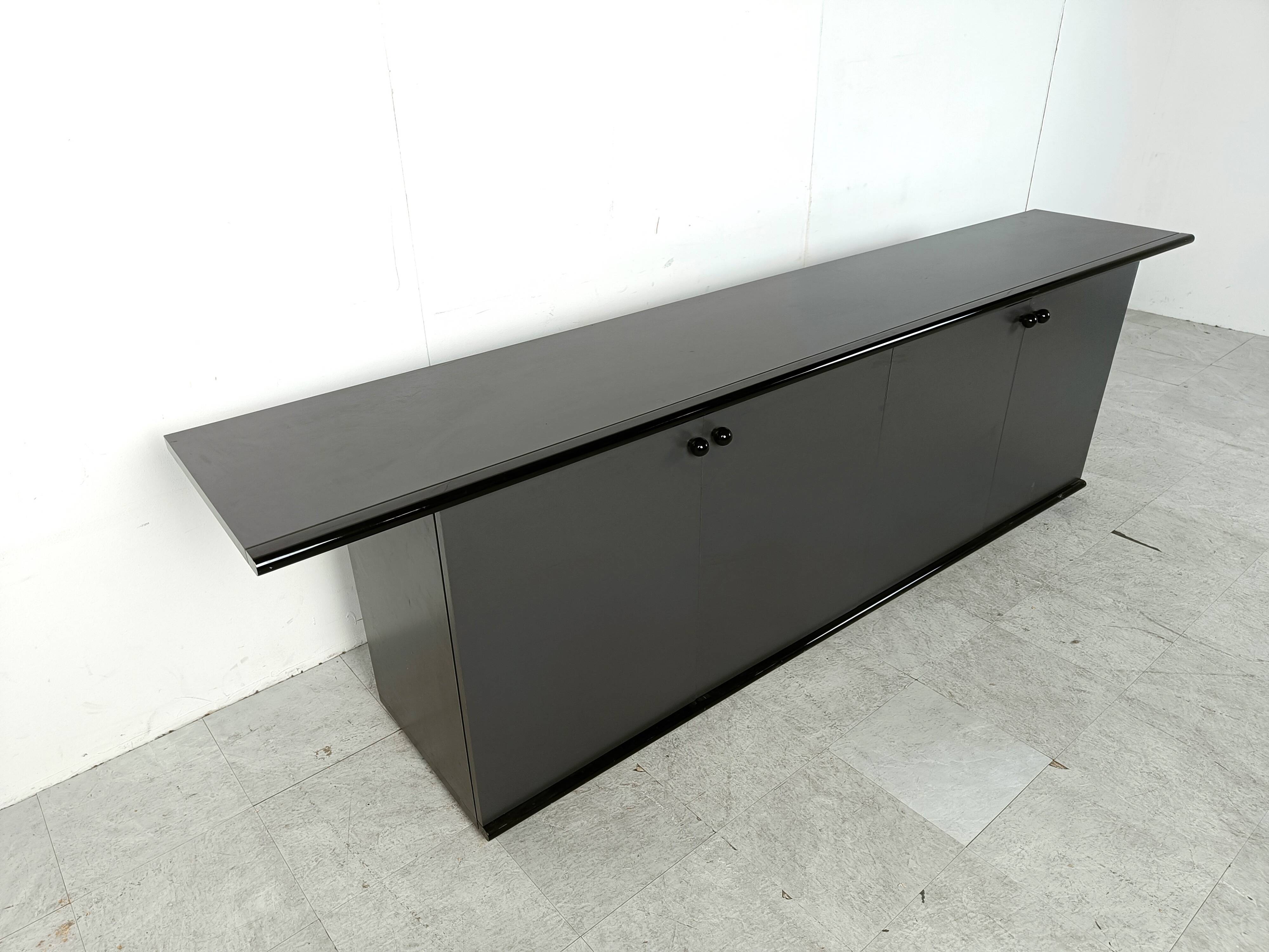 Buffet vintage des années 1980
