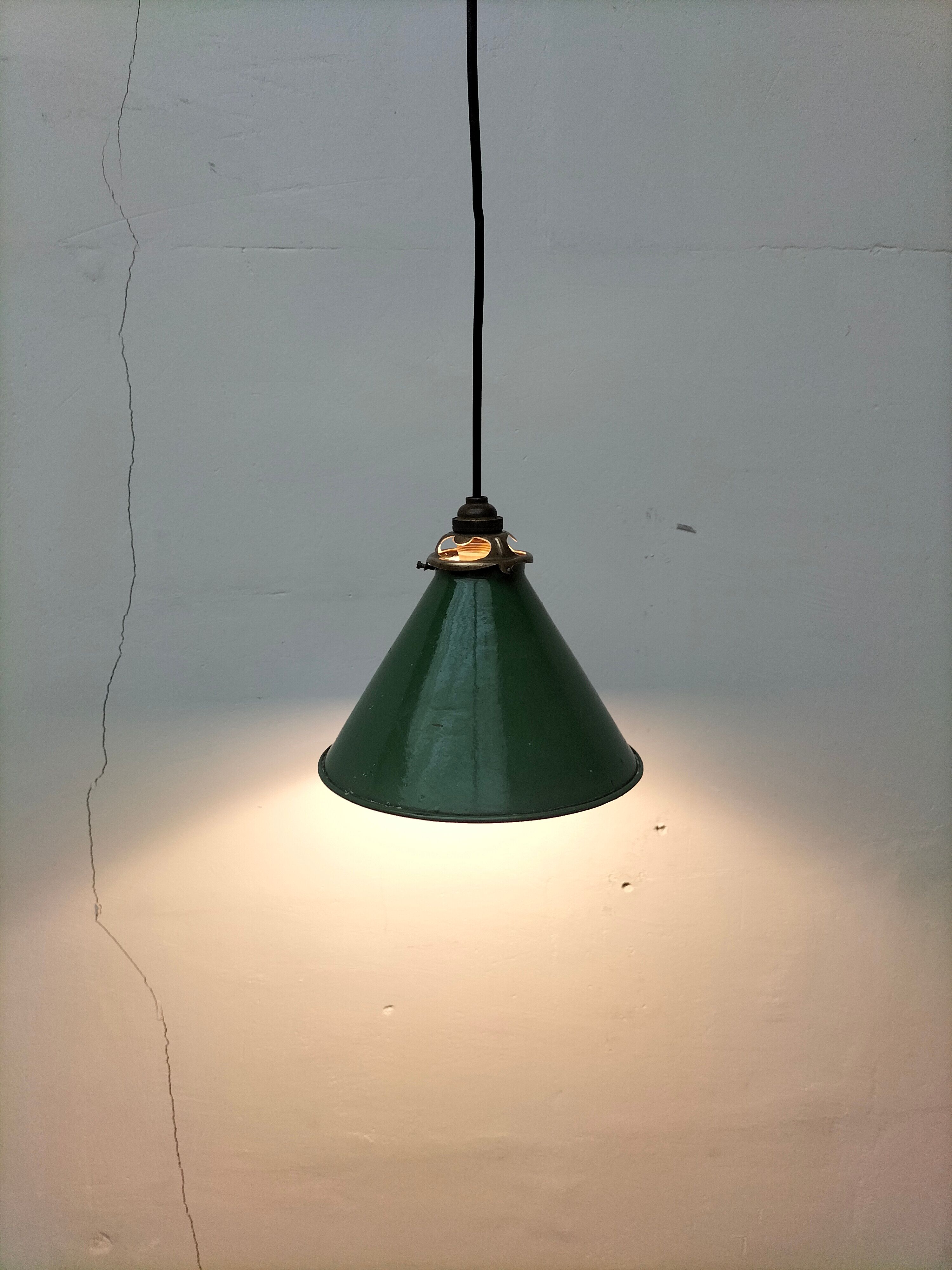 Old enamelled sheet metal lamp