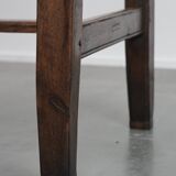 Antique English oak dining table from the 18th century for 4 to 6 people