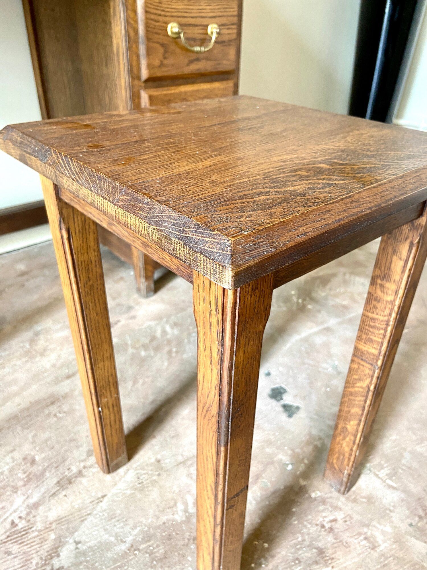 Desk 5 drawers and stool in dark ☐ wood 72 x 40 cm