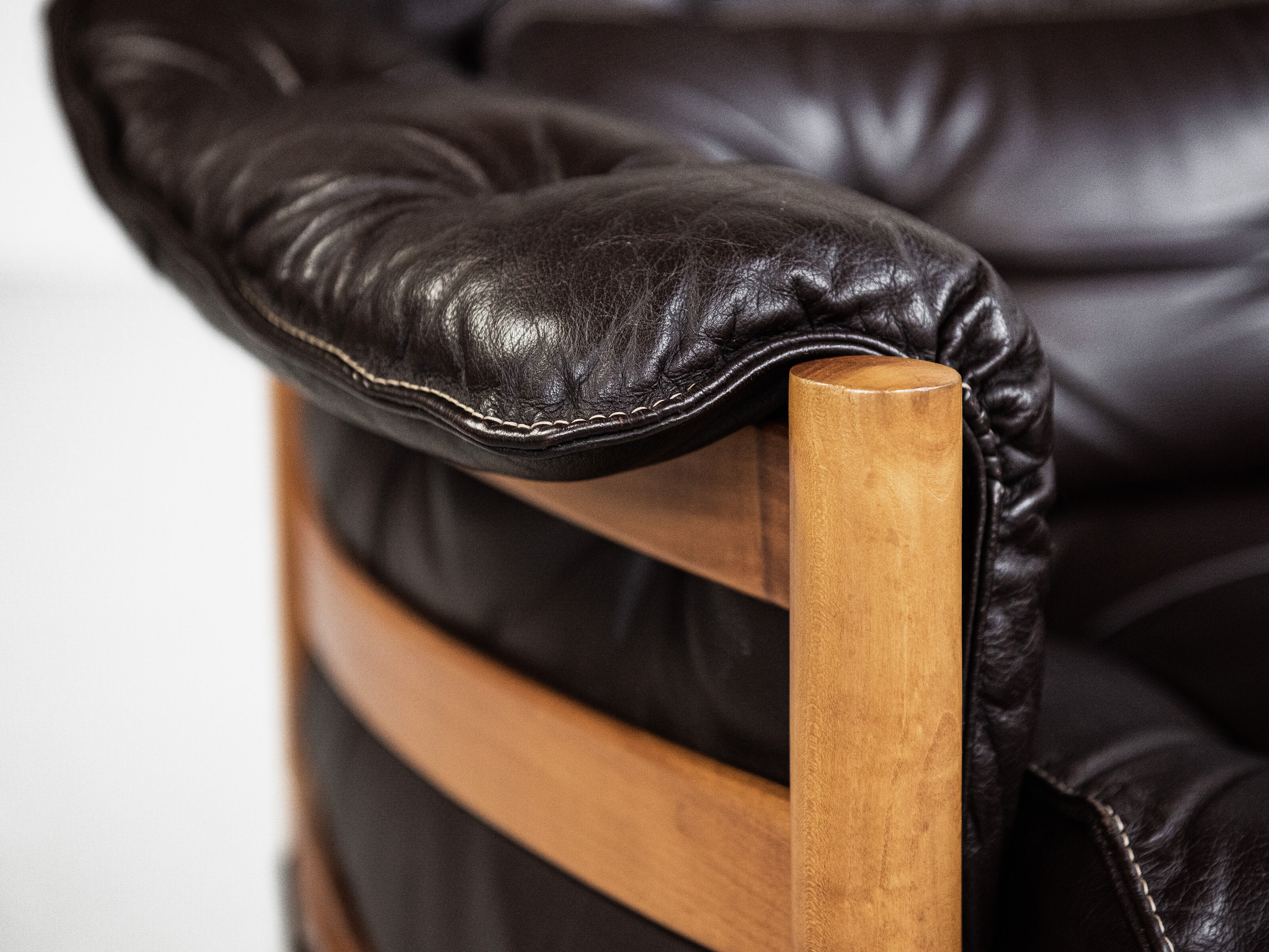 Midcentury sofa in teak and leather by Arne Norell