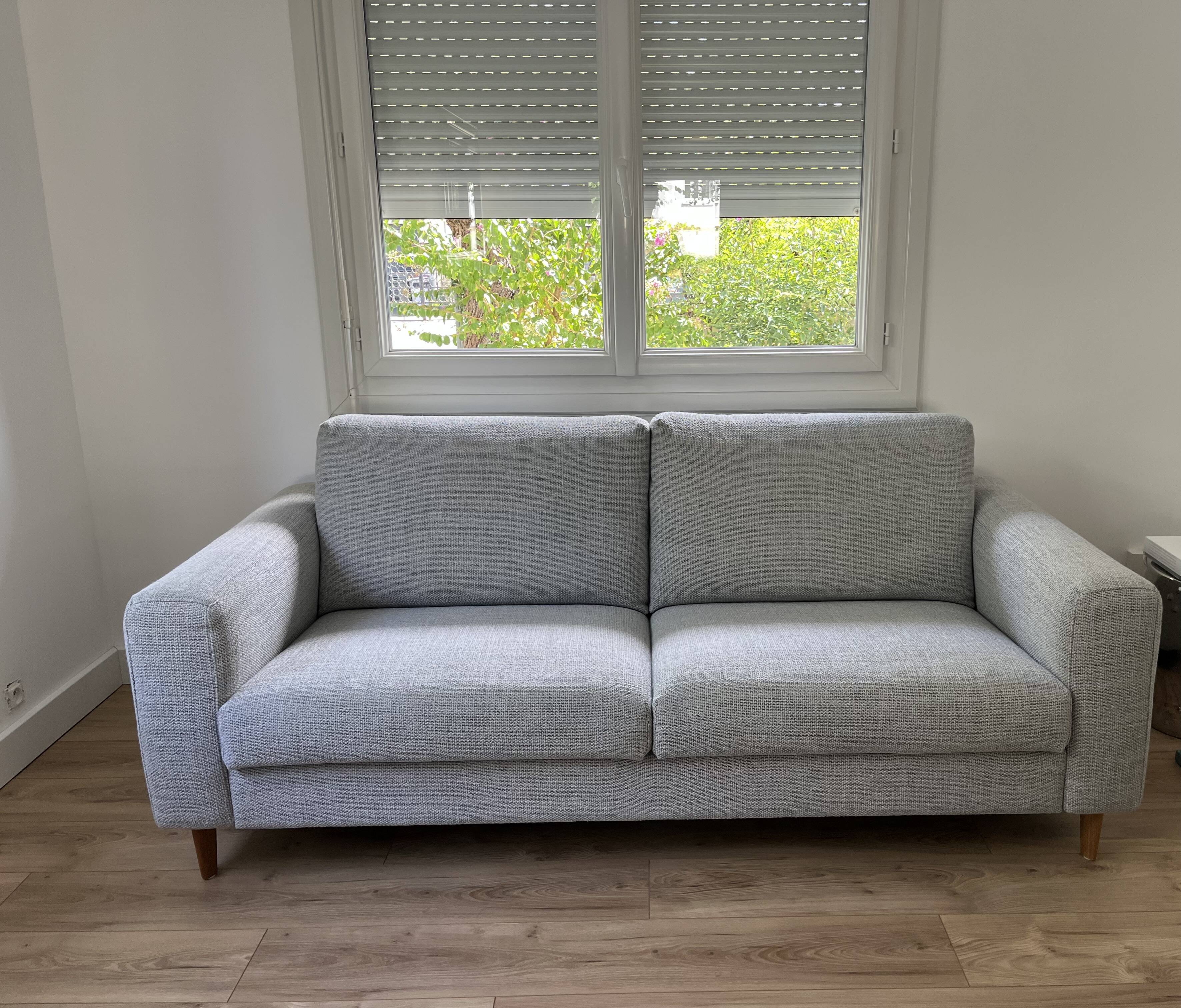 Canapé 3 places + pouf