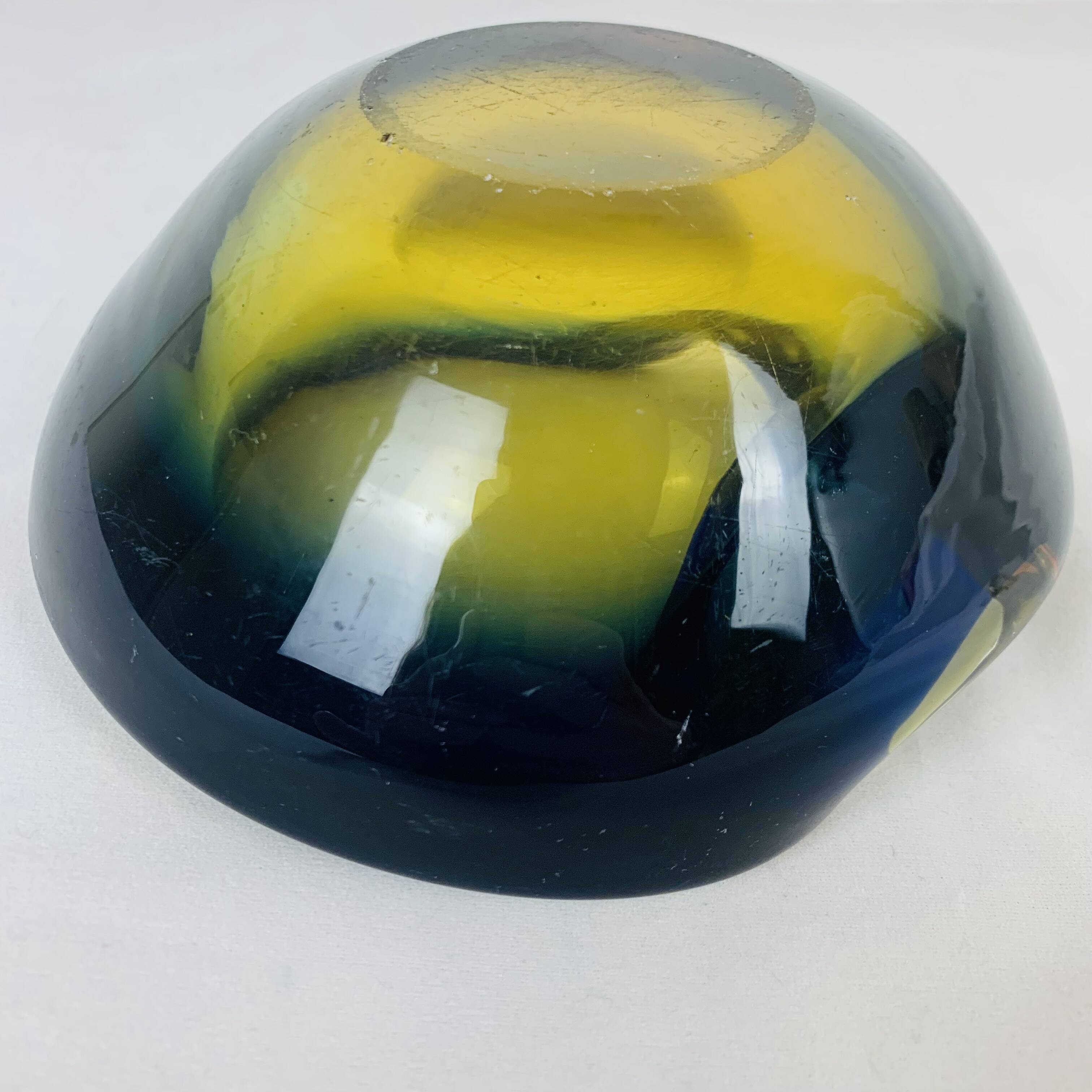 Sommerso Murano glass empty pocket ashtray