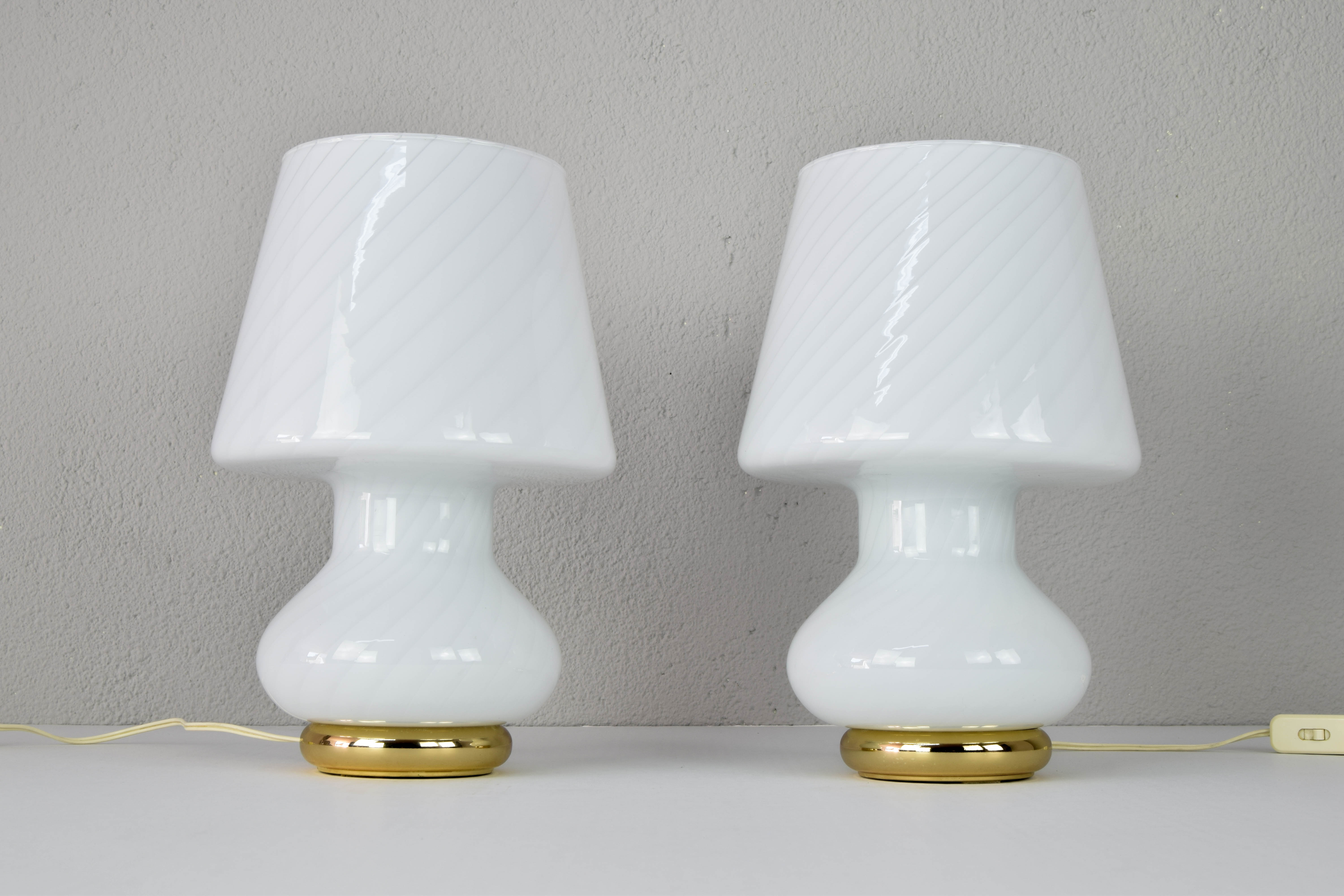 Pair of MidCentury Modern Murano Glass Mushroom Table Lamps for Vetri Italy 1960