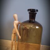 Apothecary bottle
