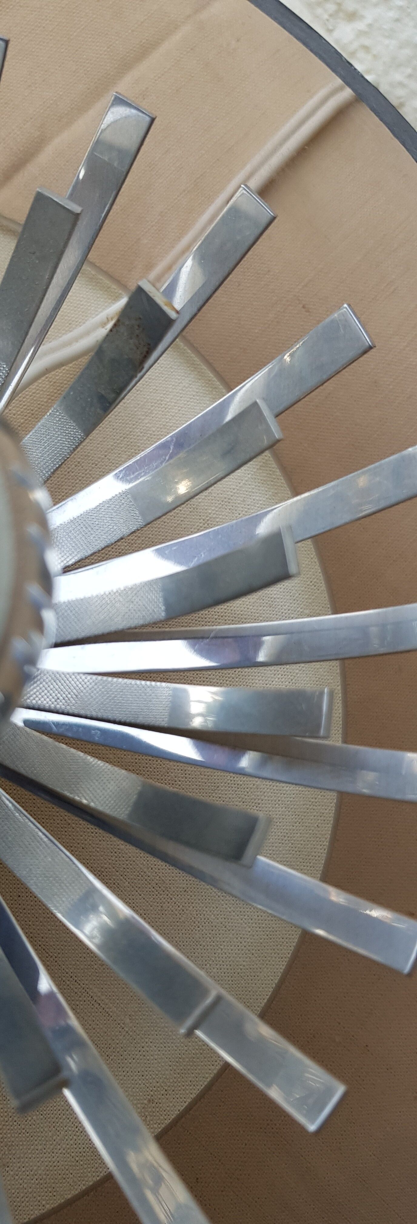 Plexiglas and flower metal wall lamp 70