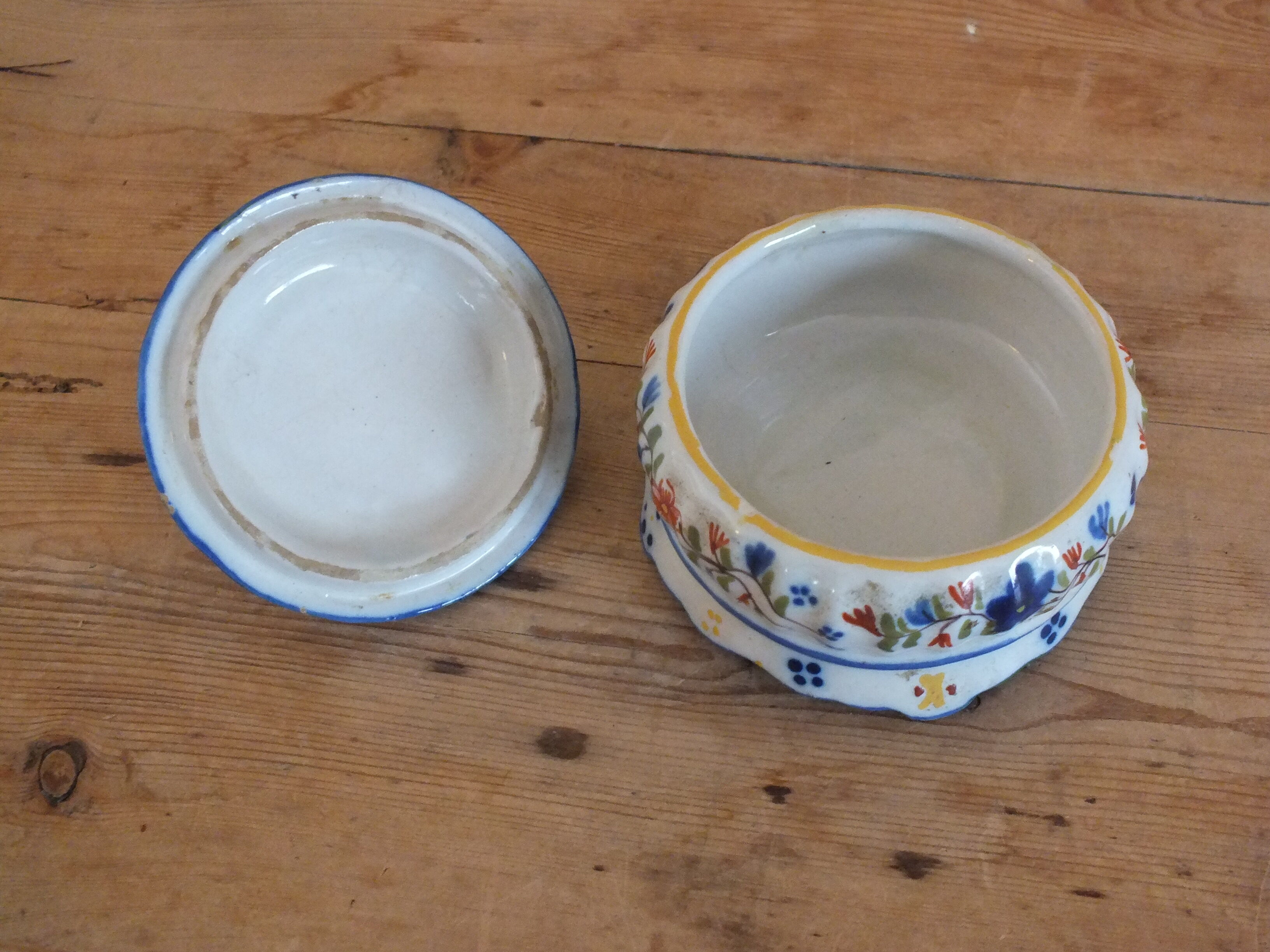 Advertising butter dish in earthenware from Desvres Maison Denis in Rennes