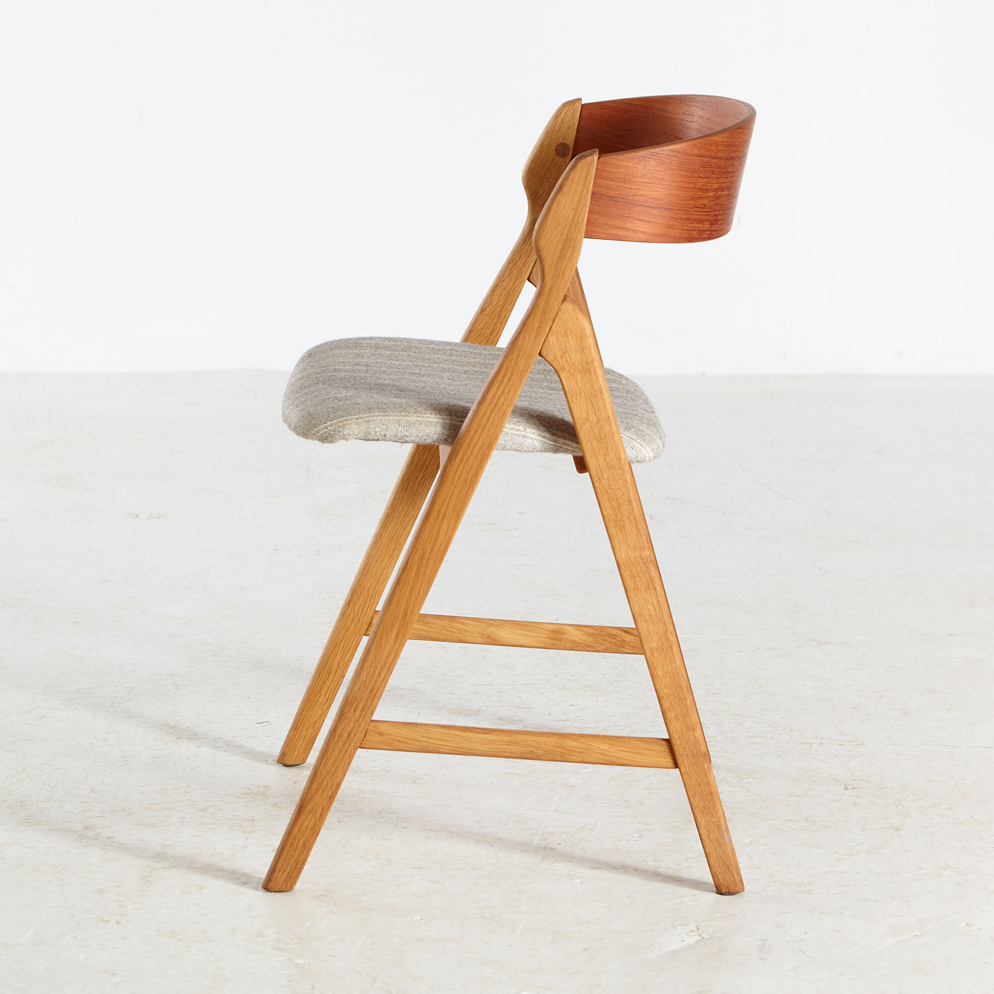 Model 71 oak dining chair by Henning Kjærnulf for Boltings Stolefabrik