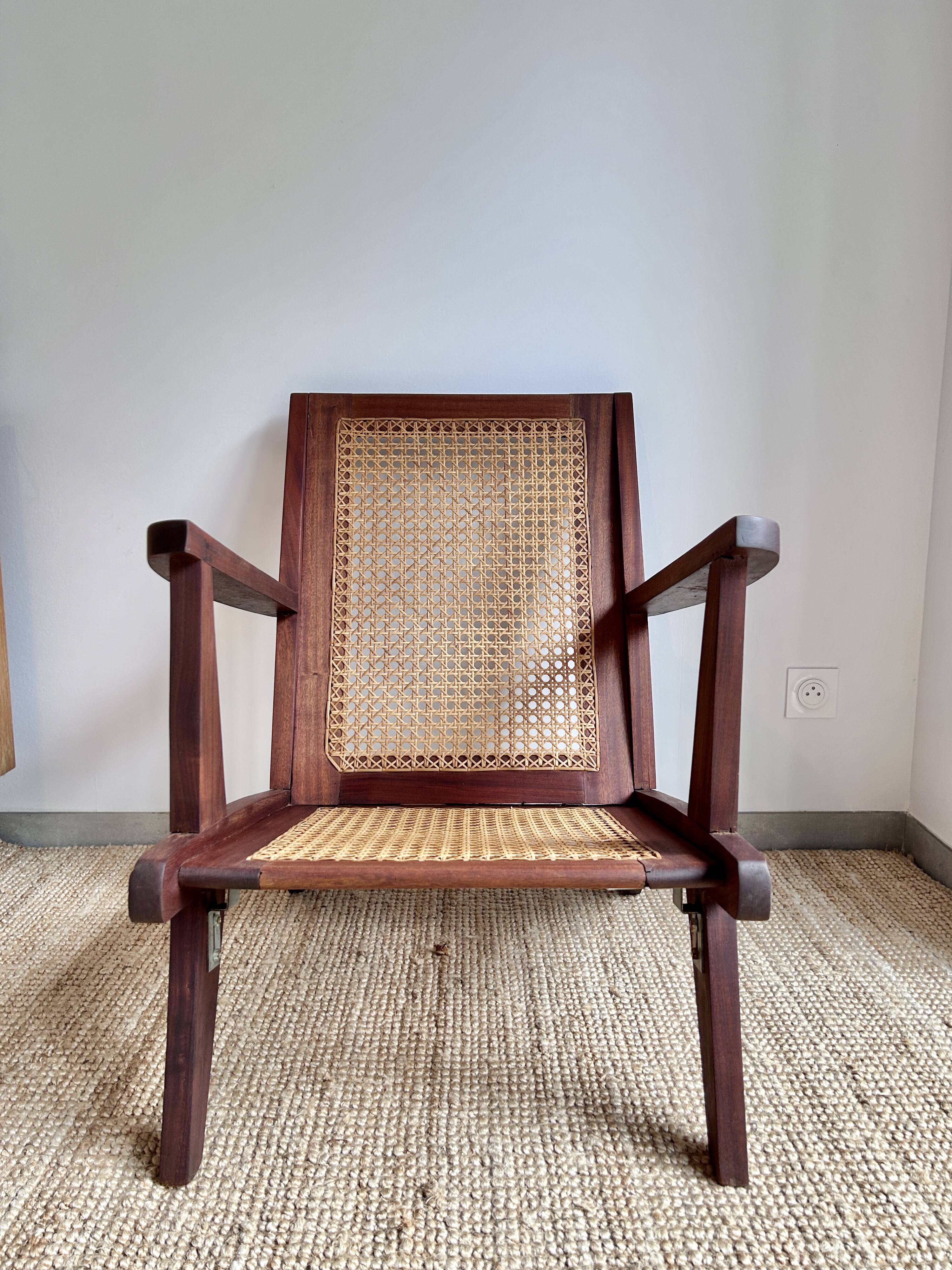 Reconstruction armchair in teak and caning
