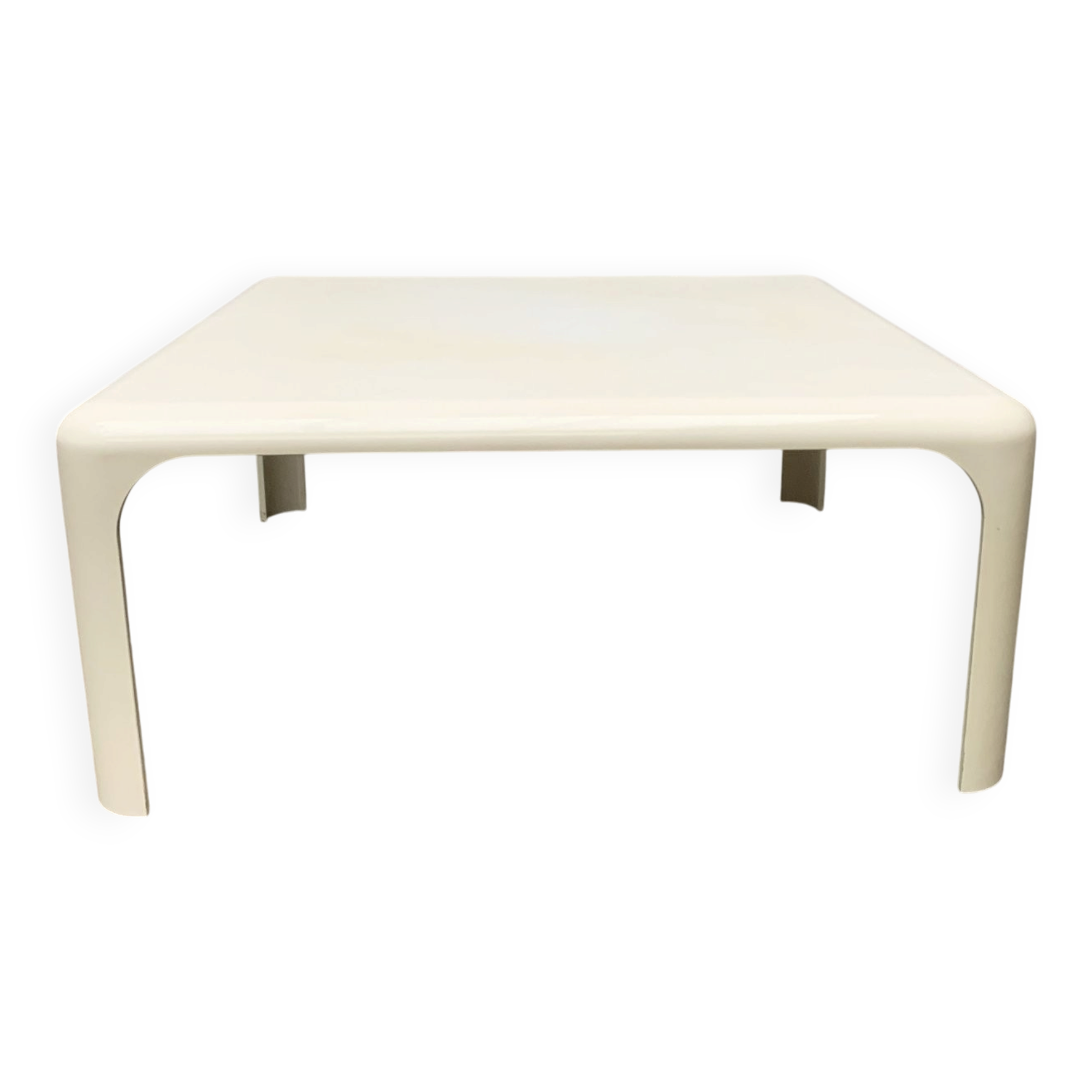 Demetrio lounge coffee table from the Italian space age of the mid-century by Vico Magistretti for Artemide.